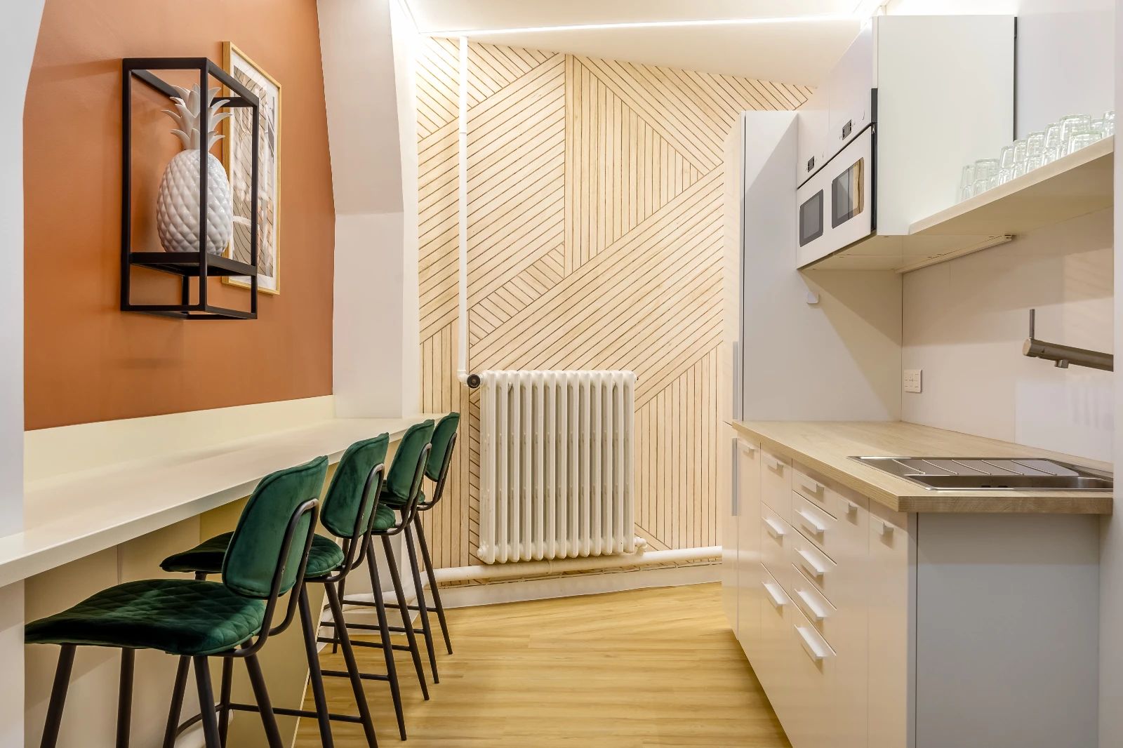 Bureau opéré · 30 à 34 postes · rue d'Argenson, Paris 8e — photo 7/11