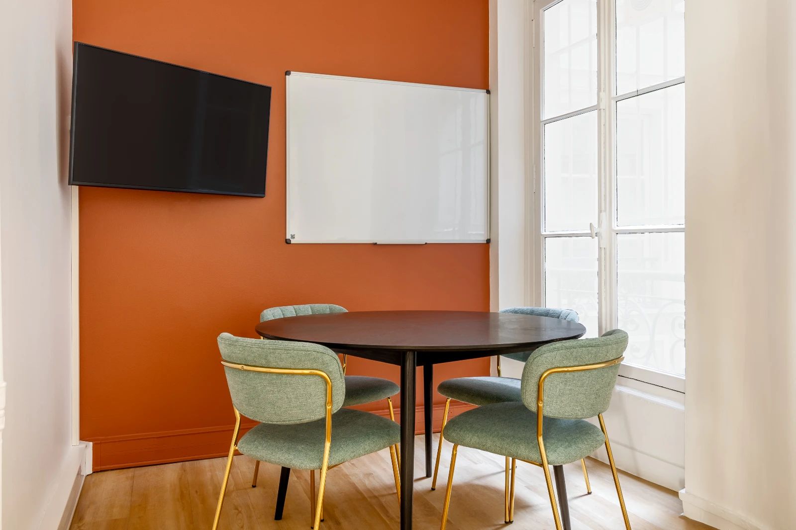 Bureau opéré · 30 à 34 postes · rue d'Argenson, Paris 8e — photo 10/11