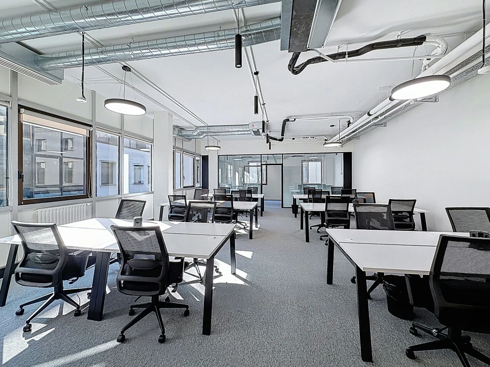 Bureau opéré · 100 à 129 postes · rue du Faubourg Montmartre, Paris 9e — photo 2/11