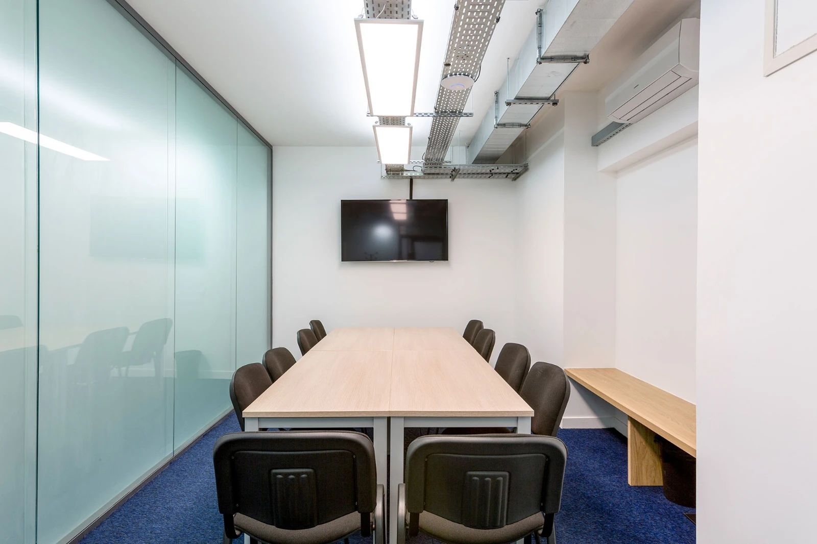 Coworking · 30 postes · rue des Cévennes, Paris 15e — photo 6/8