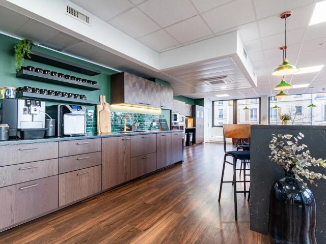 Coworking · 170 postes · rue Royale, Saint-Cloud — photo 1/6