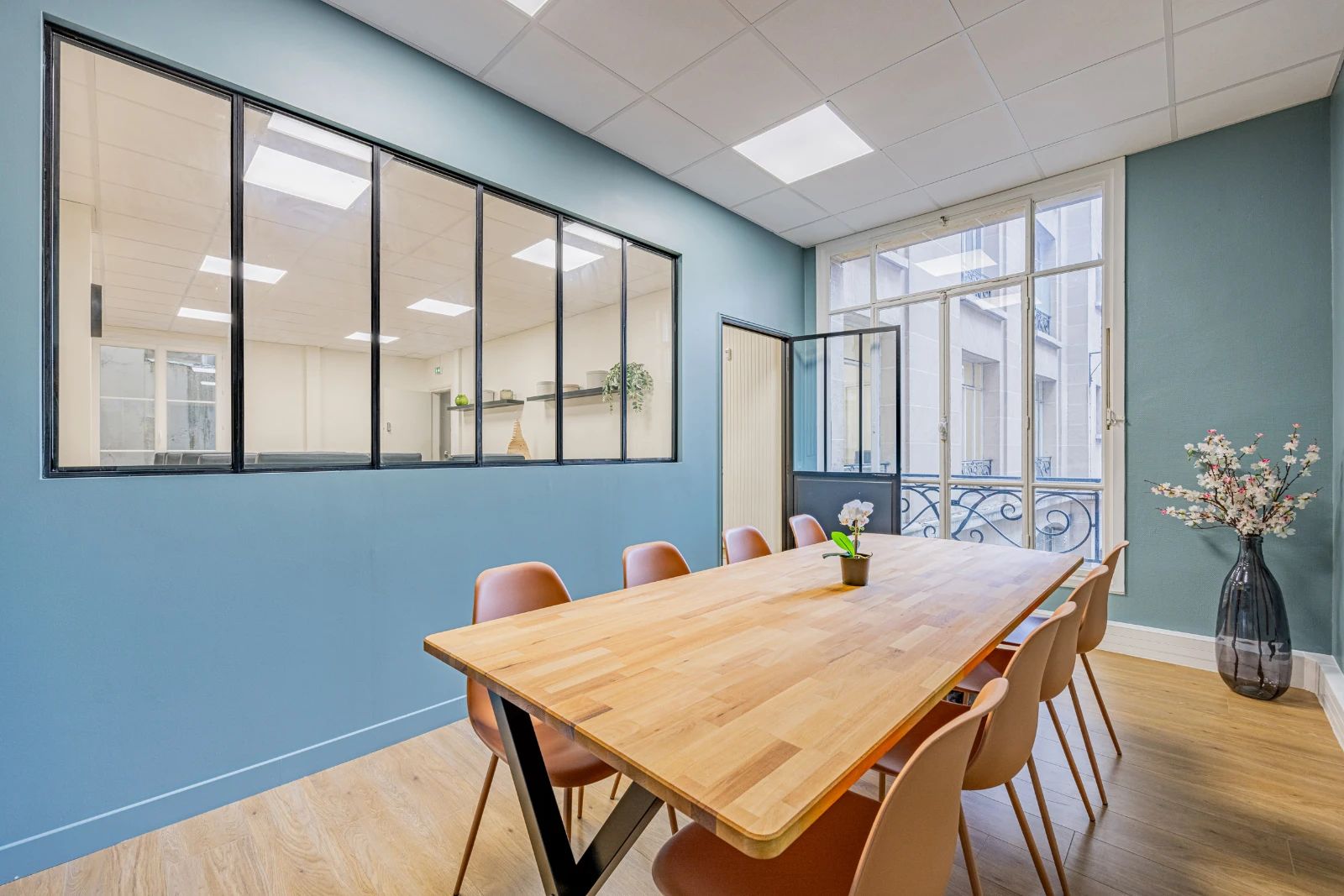 Bureau opéré · 24 à 32 postes · square Trudaine, Paris 9e — photo 2/9