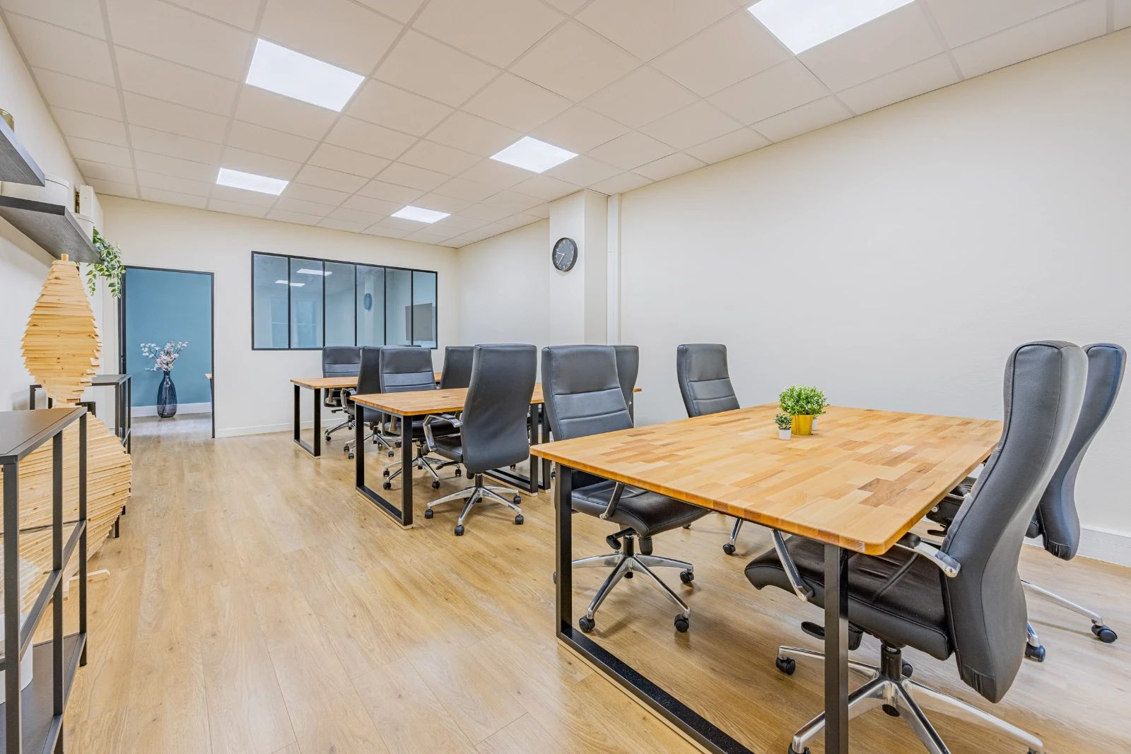 Bureau opéré · 24 à 32 postes · square Trudaine, Paris 9e — photo 3/9