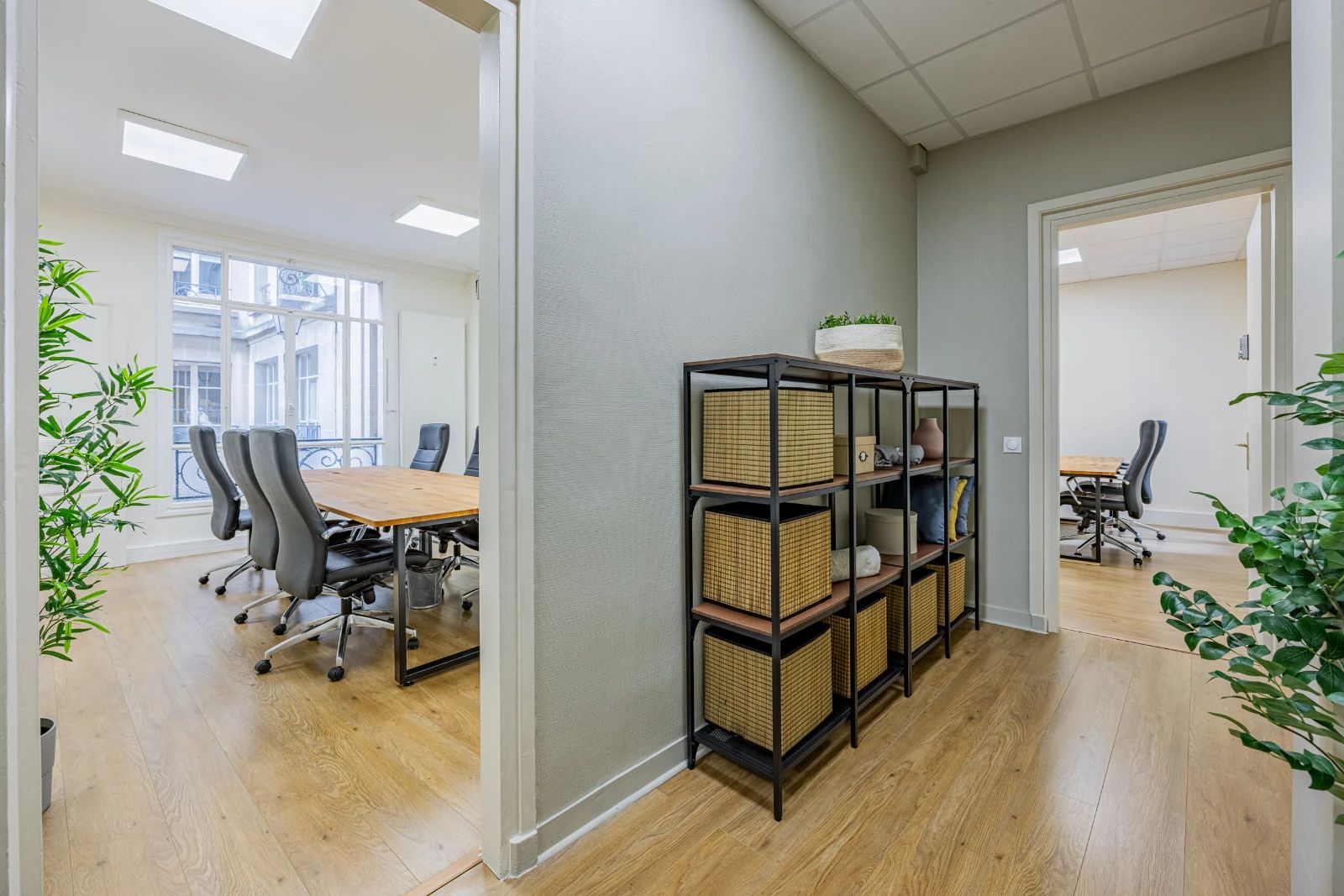 Bureau opéré · 24 à 32 postes · square Trudaine, Paris 9e — photo 8/9