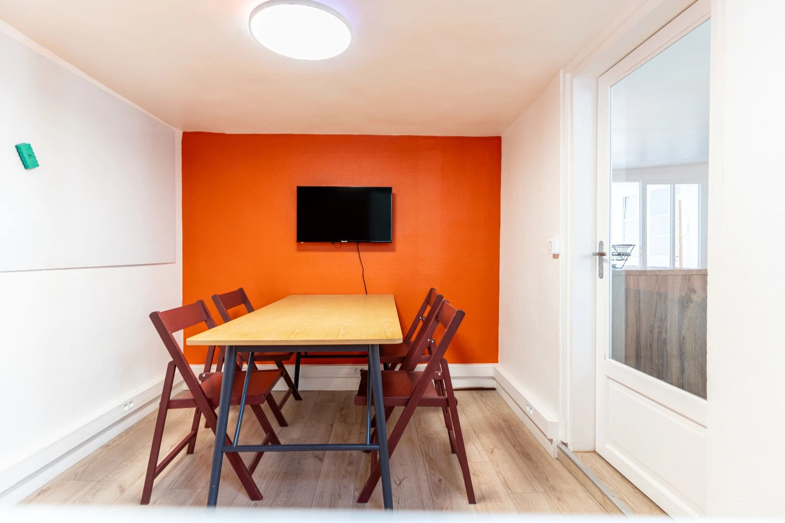 Bureau opéré · 10 à 14 postes · rue Chabanais, Paris 2e — photo 3/9