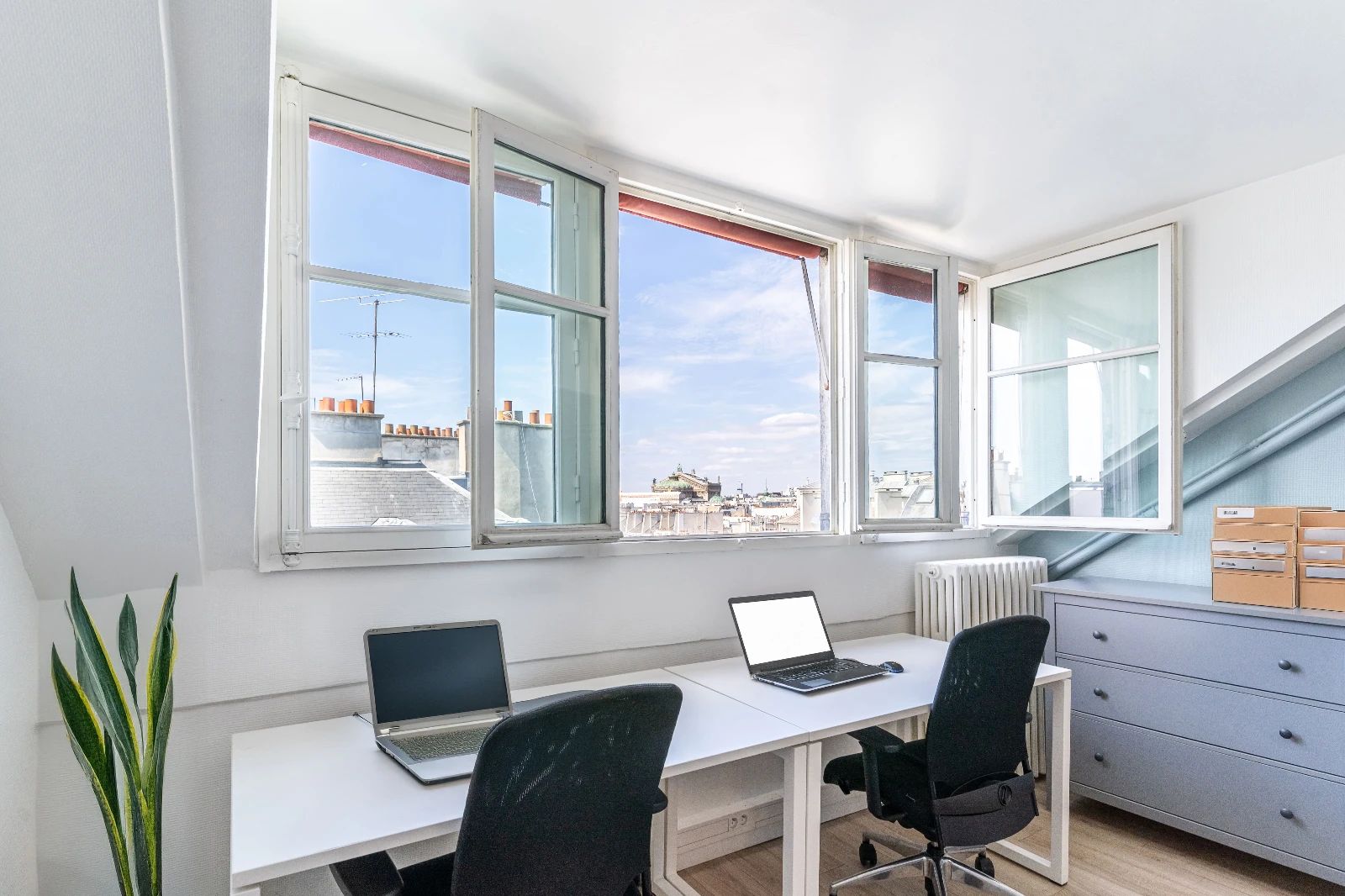 Bureau opéré · 10 à 14 postes · rue Chabanais, Paris 2e — photo 9/9
