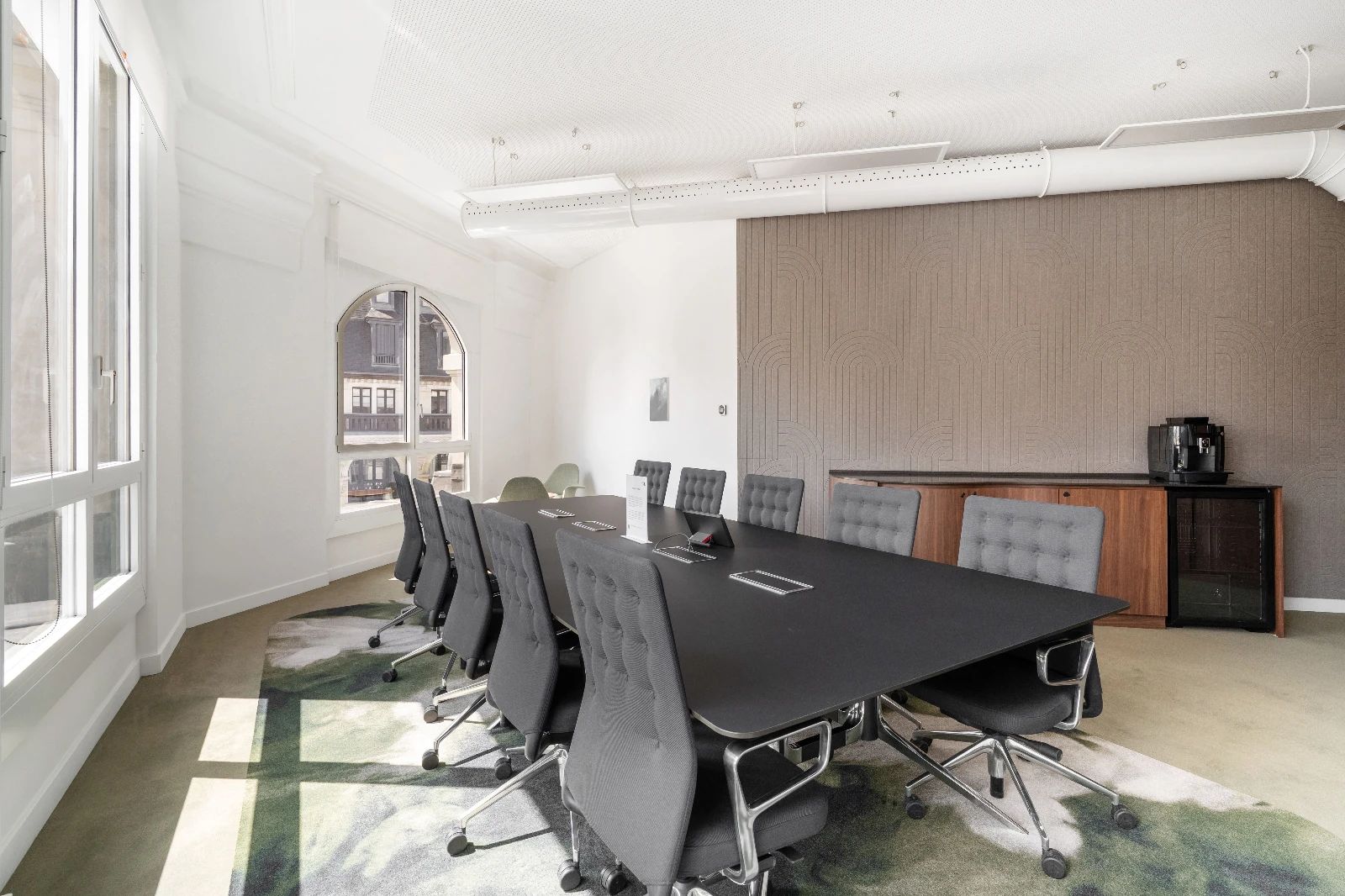 Bureau opéré · 70 à 77 postes · rue Saint-Denis, Paris 2e — photo 2/12