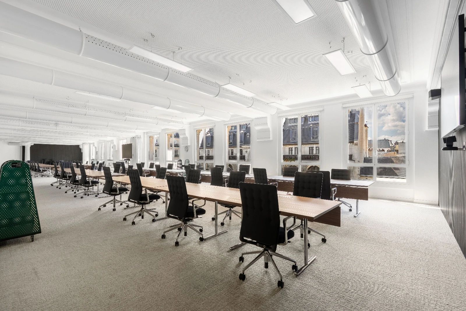 Bureau opéré · 70 à 77 postes · rue Saint-Denis, Paris 2e — photo 7/12