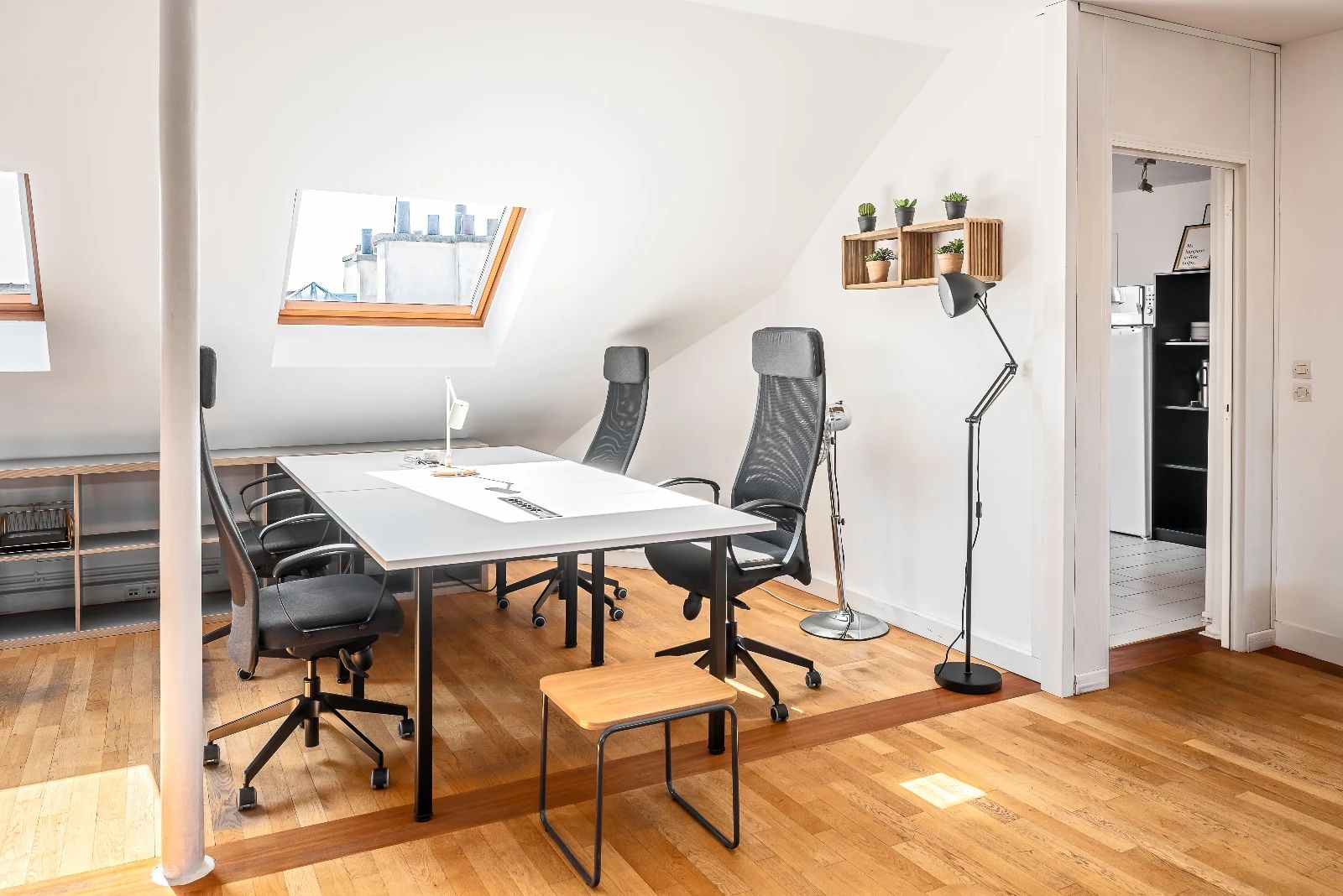 Bureau opéré · 24 à 30 postes · rue de Braque, Paris 3e — photo 2/8