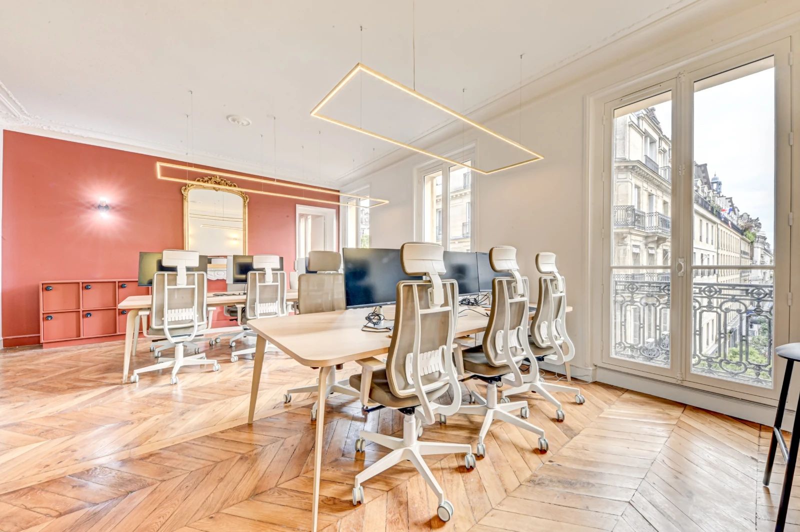 Bureau opéré · 1 à 18 postes · boulevard de Sébastopol, Paris 2e — photo 2/7