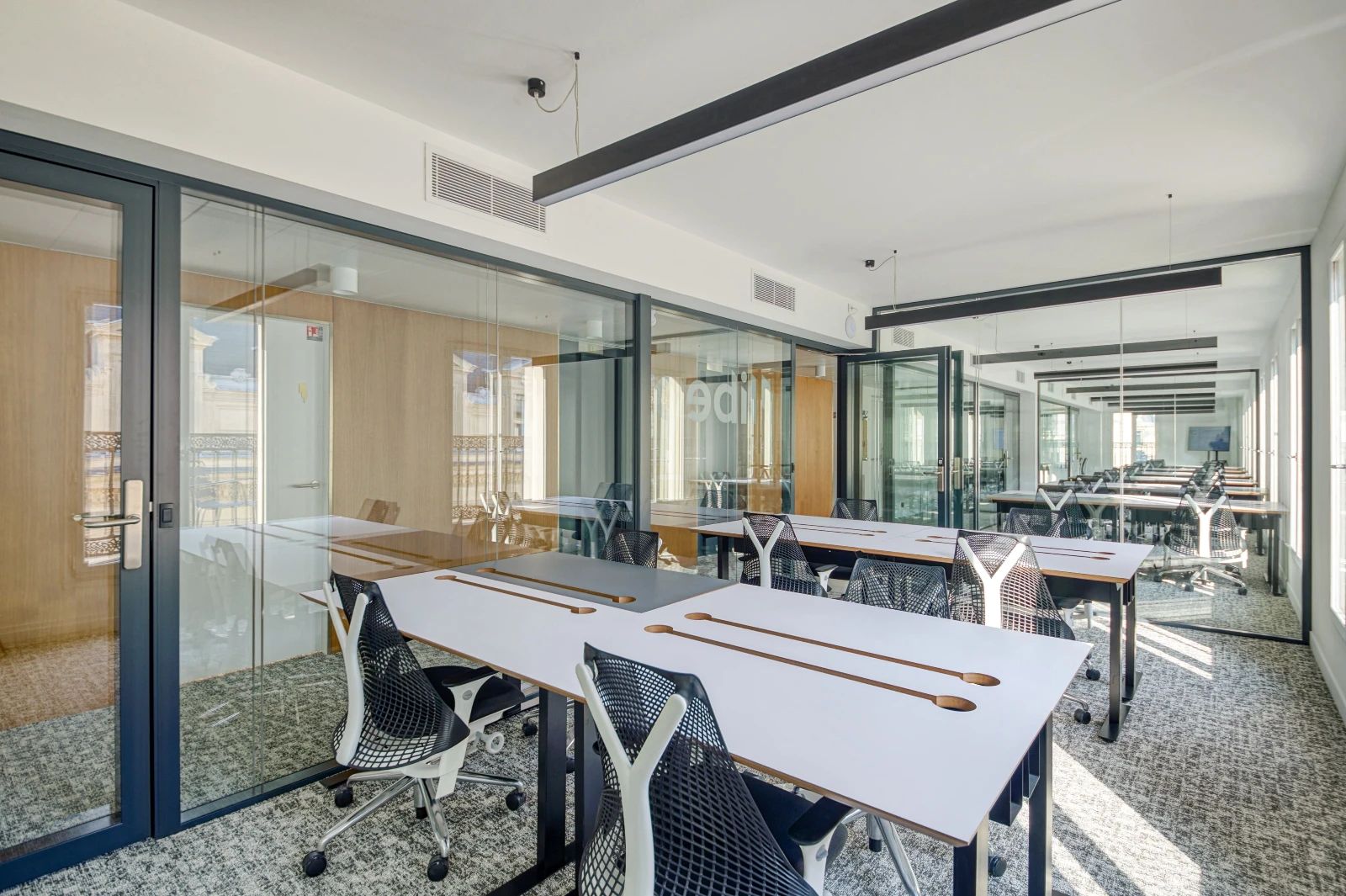 Coworking · 1 à 350 postes · rue de Choiseul, Paris 2e — photo 3/12