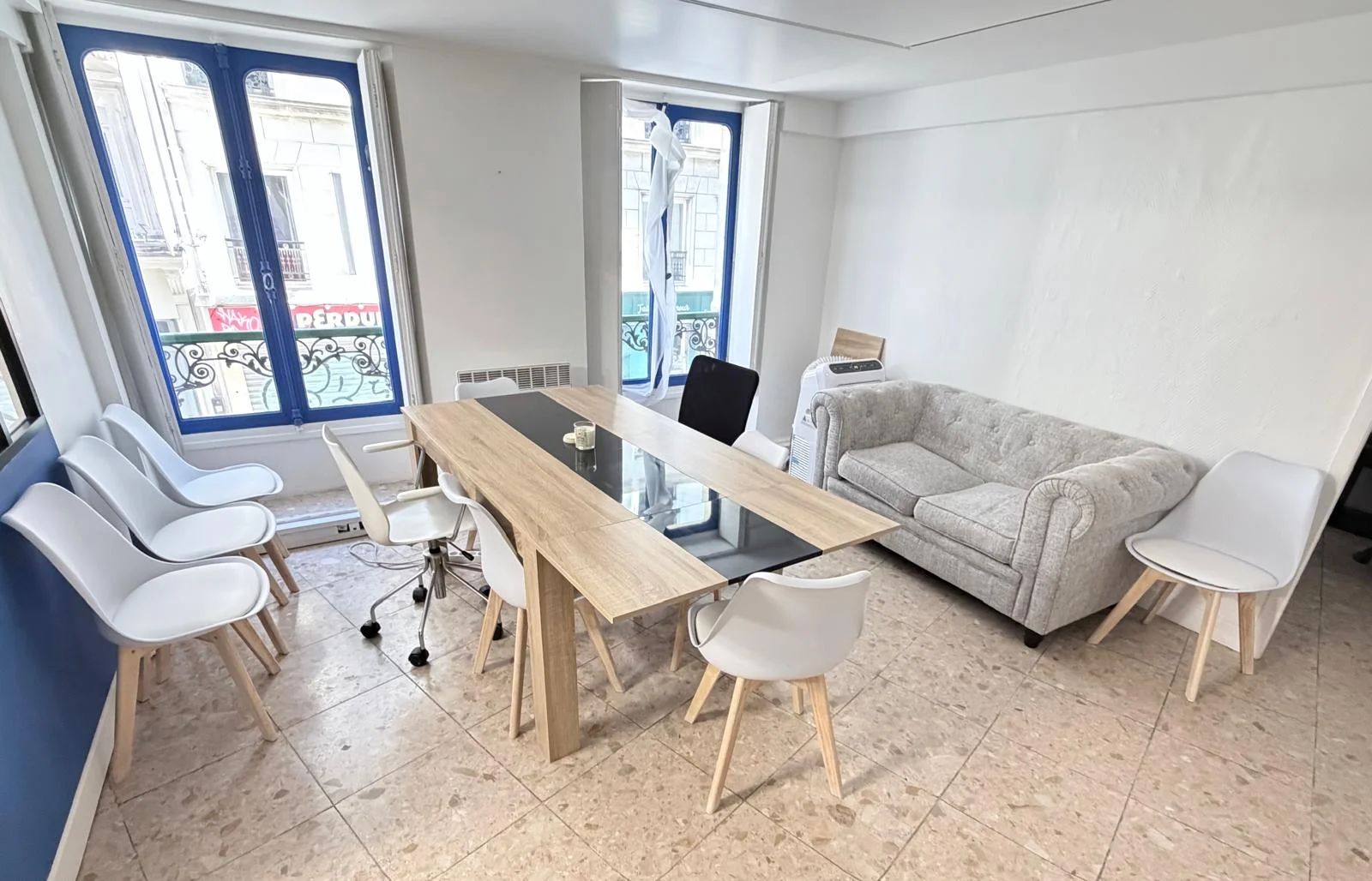 Bureau opéré · 6 à 10 postes · rue du Caire, Paris 2e — photo 3/4