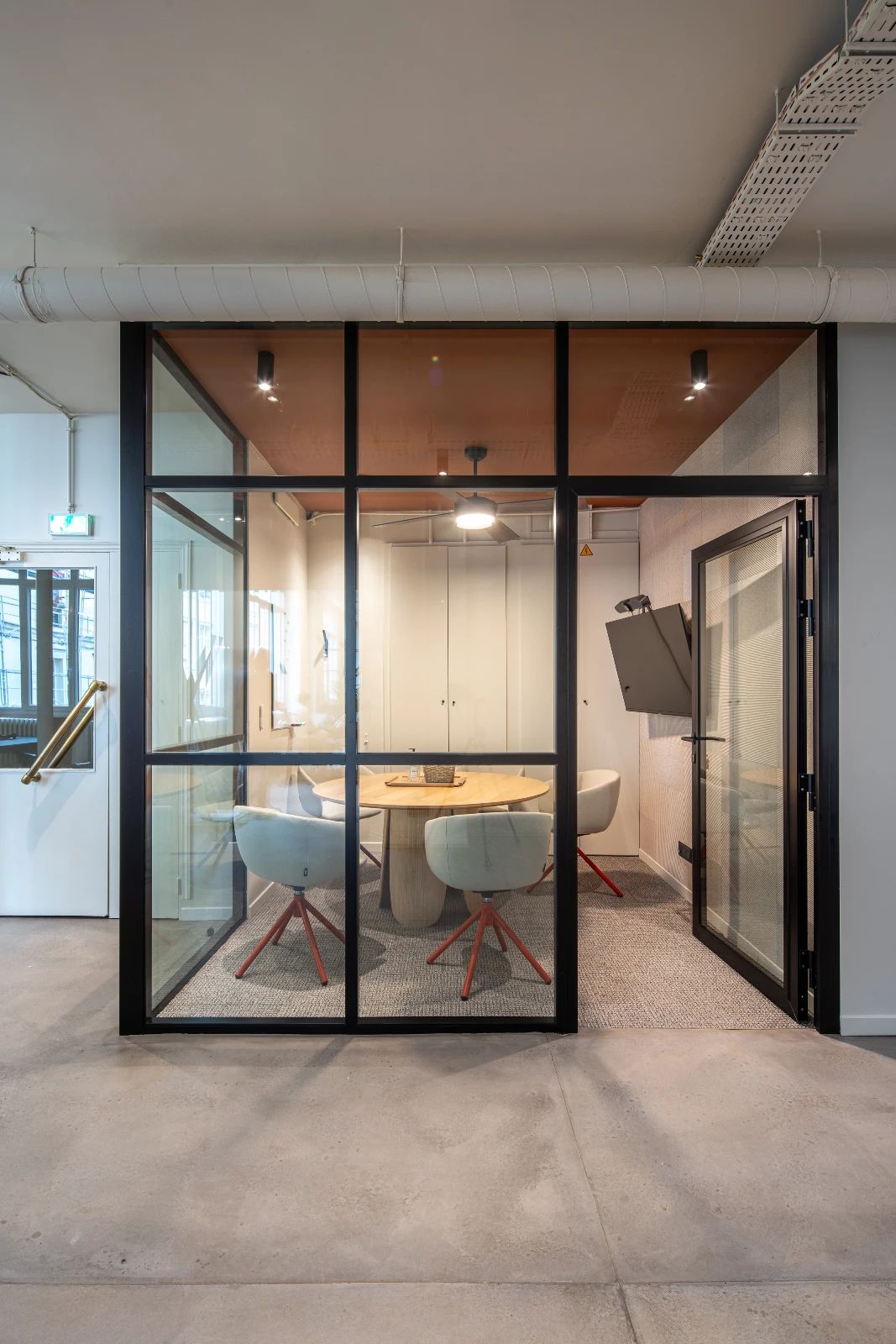 Bureau opéré · 40 à 50 postes · rue du Mail, Paris 2e — photo 12/14