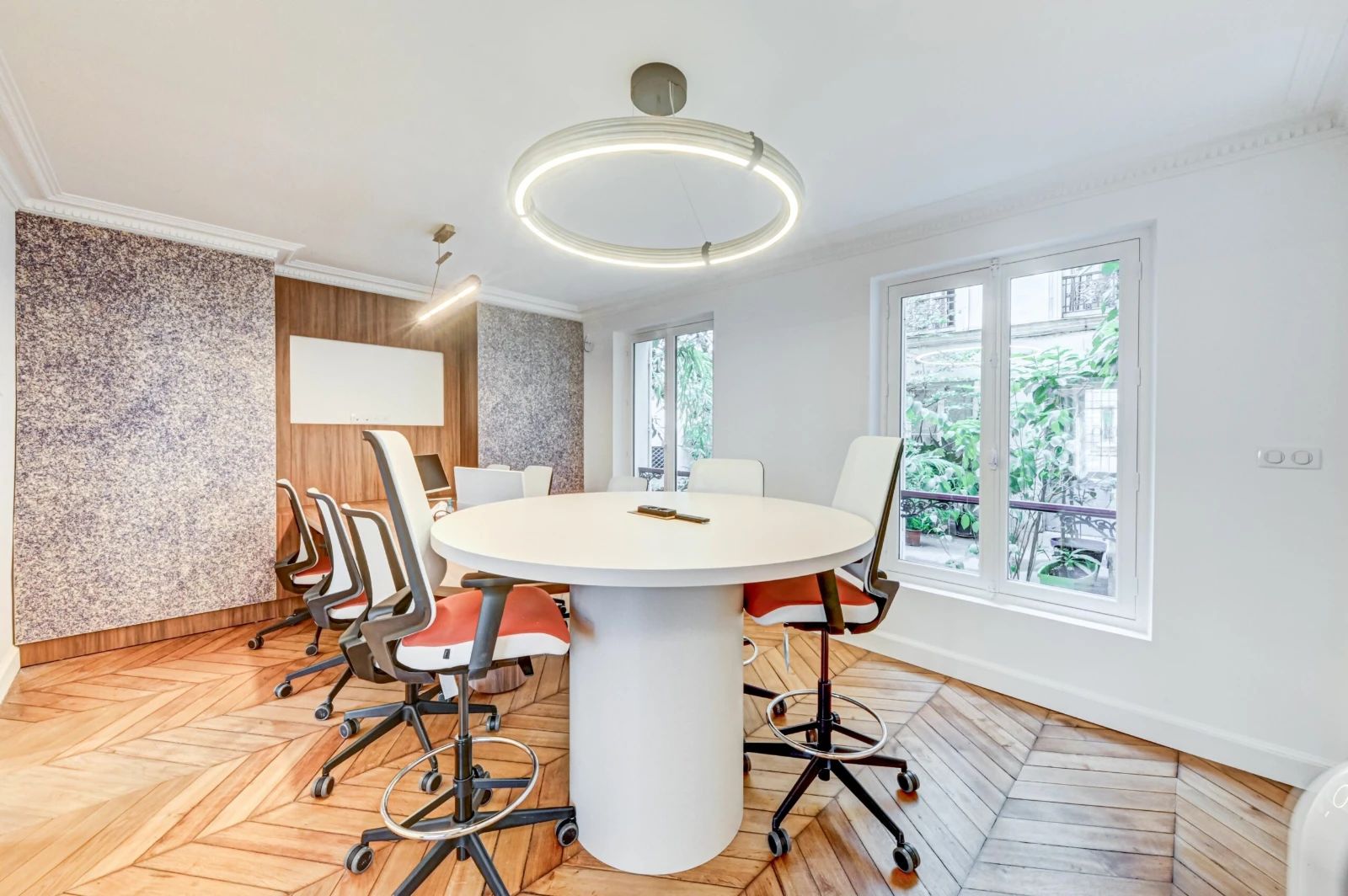 Bureau opéré · 1 à 24 postes · avenue Trudaine, Paris 9e — photo 3/7