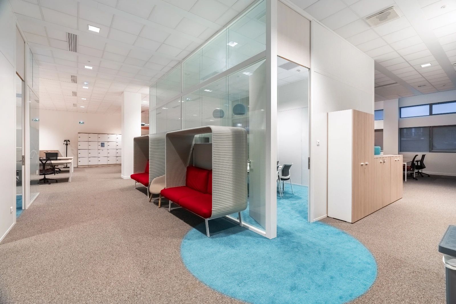 Bureau opéré · 1 à 124 postes · rue des Pyrénées, Paris 20e — photo 4/12