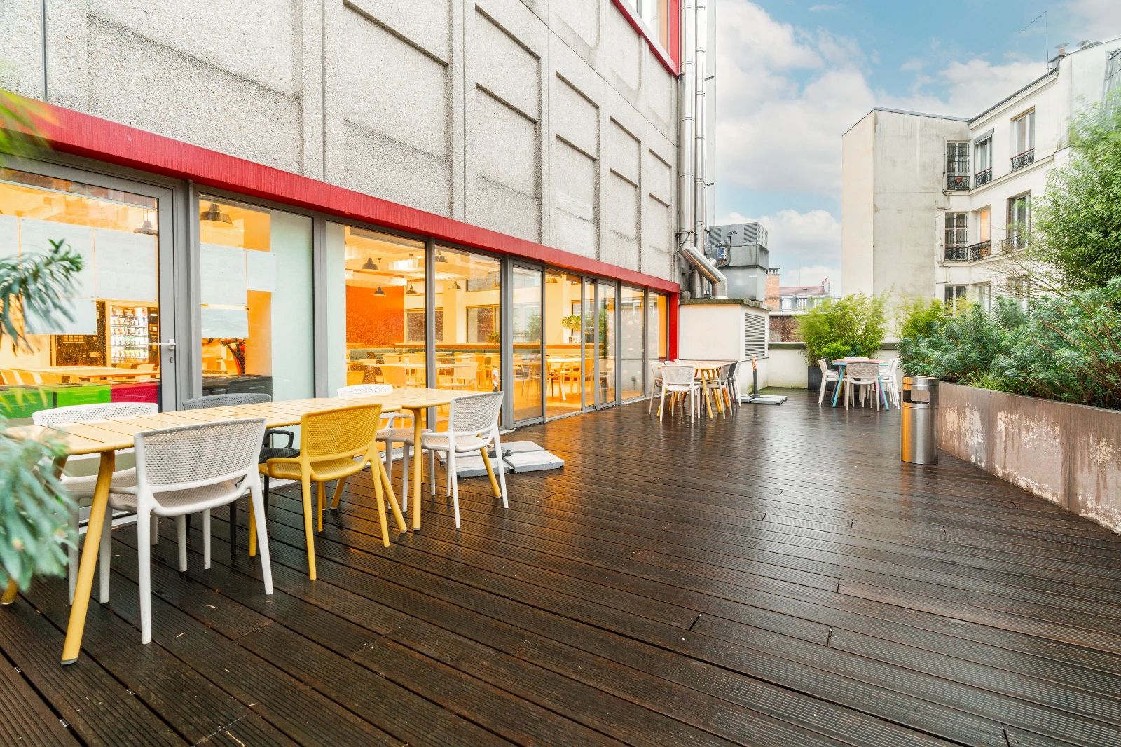 Bureau opéré · 1 à 124 postes · rue des Pyrénées, Paris 20e — photo 8/12