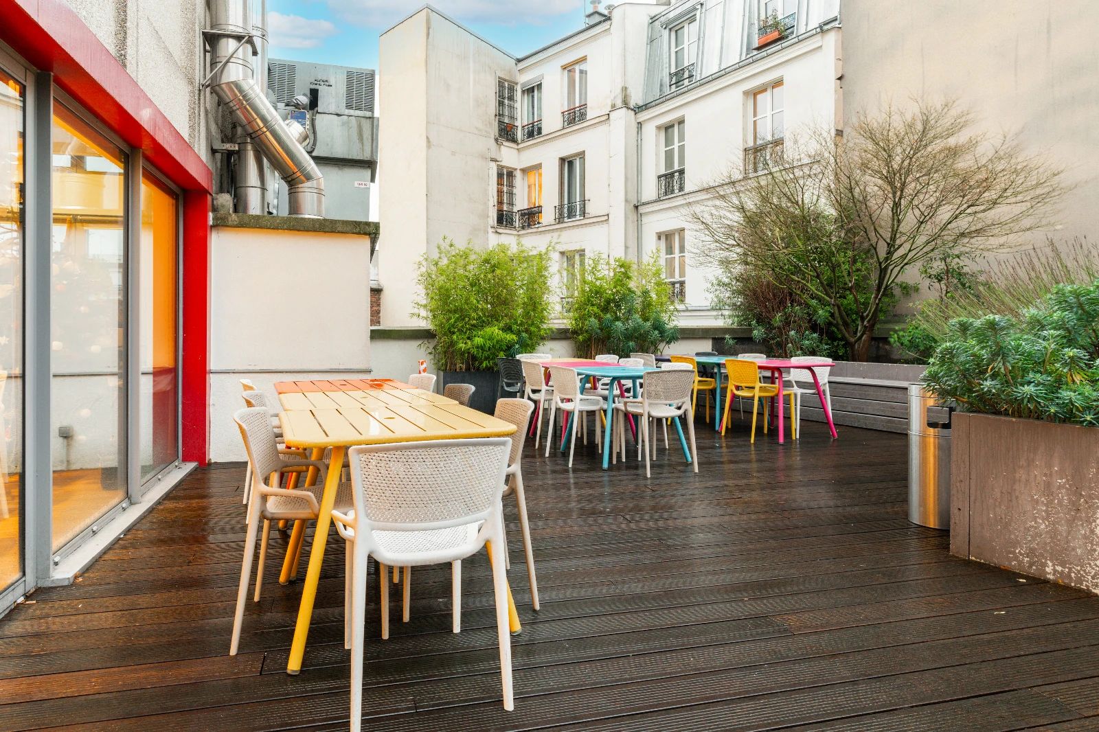 Bureau opéré · 1 à 124 postes · rue des Pyrénées, Paris 20e — photo 9/12