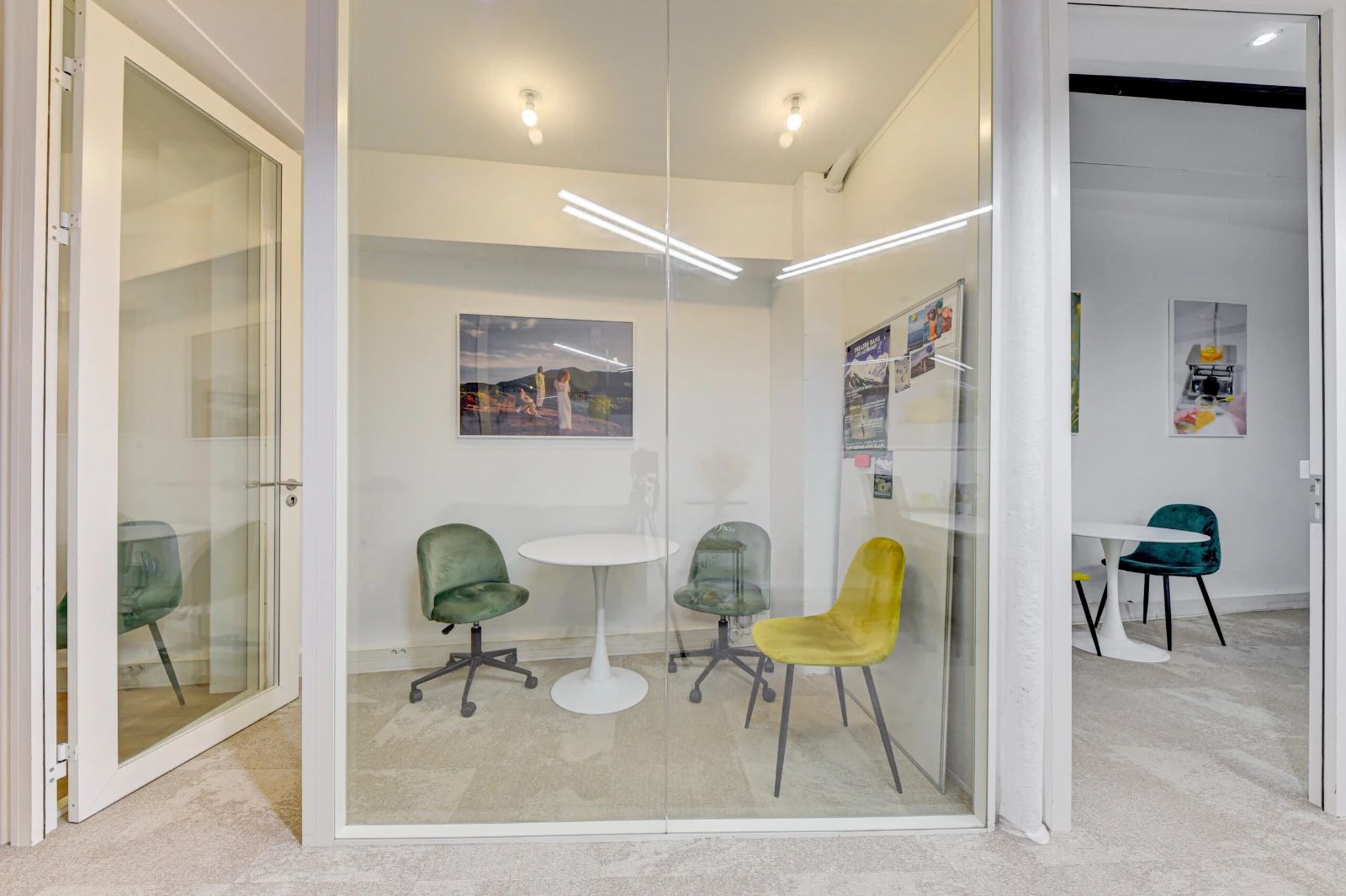 Bureau opéré · 14 à 16 postes · rue d'Amsterdam, Paris 8e — photo 3/4