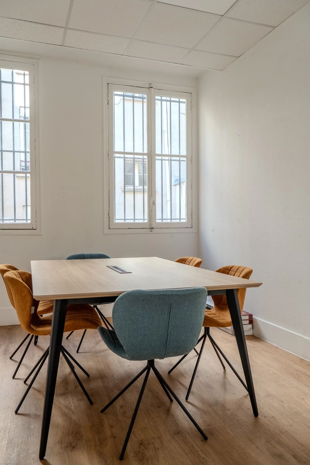 Bureau opéré · 16 à 18 postes · rue du Faubourg Saint-Martin, Paris 10e — photo 5/9