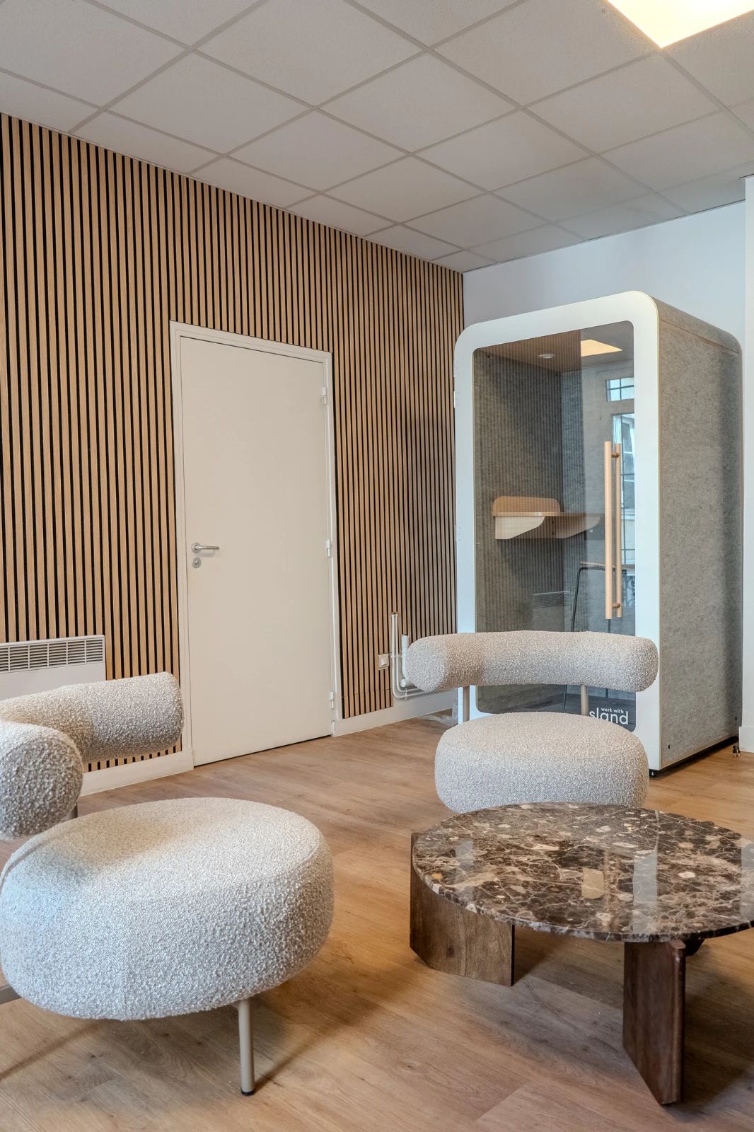 Bureau opéré · 16 à 18 postes · rue du Faubourg Saint-Martin, Paris 10e — photo 6/9