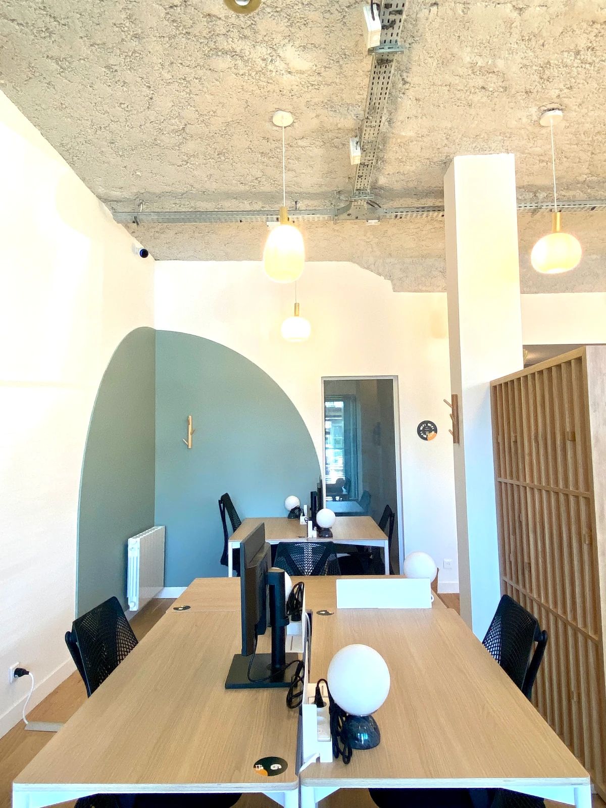 Coworking · 20 postes · place de la Gare des Vallées, La Garenne-Colombes — photo 8/19