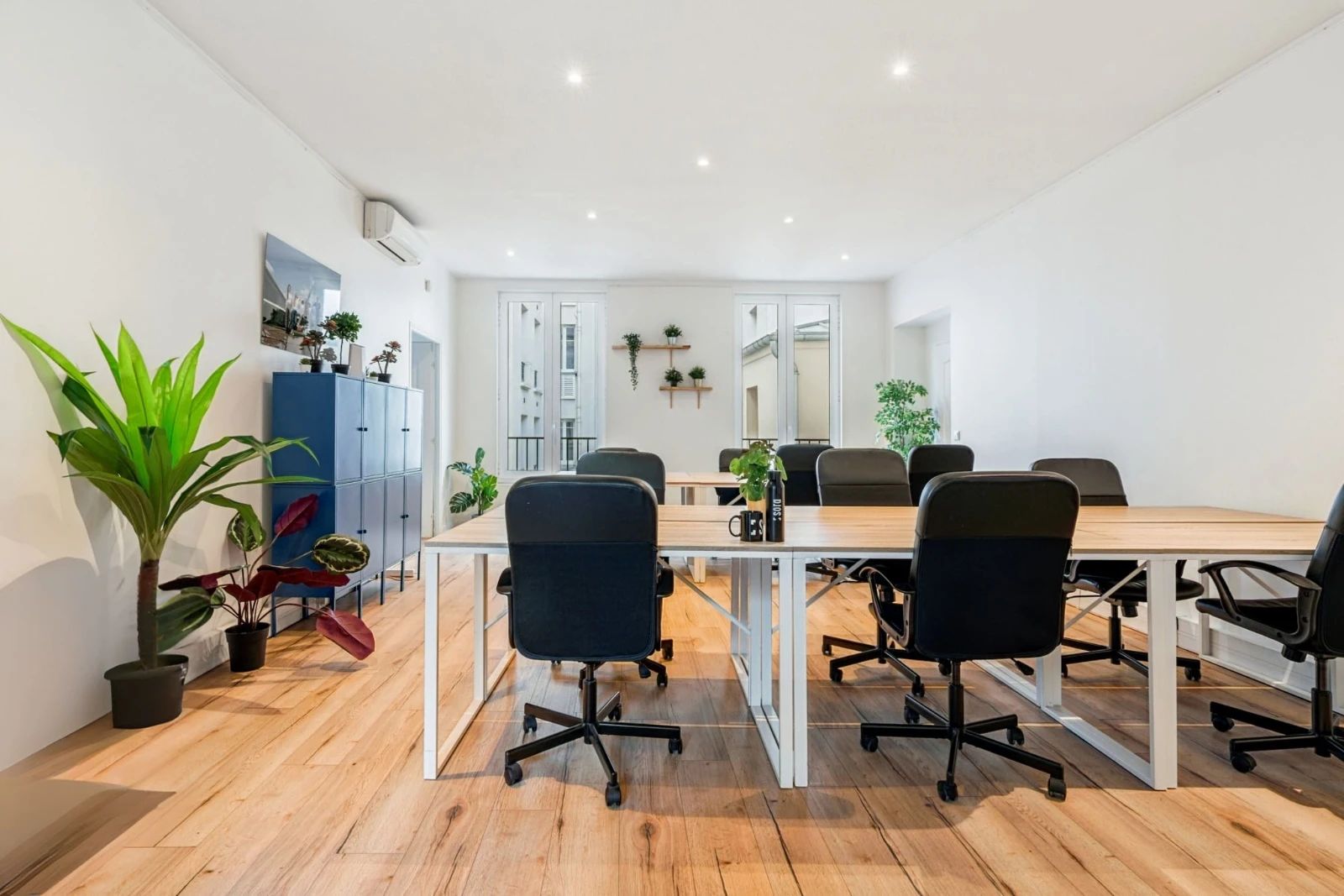 Bureau opéré · 10 à 12 postes · rue Oberkampf, Paris 11e — photo 1/6