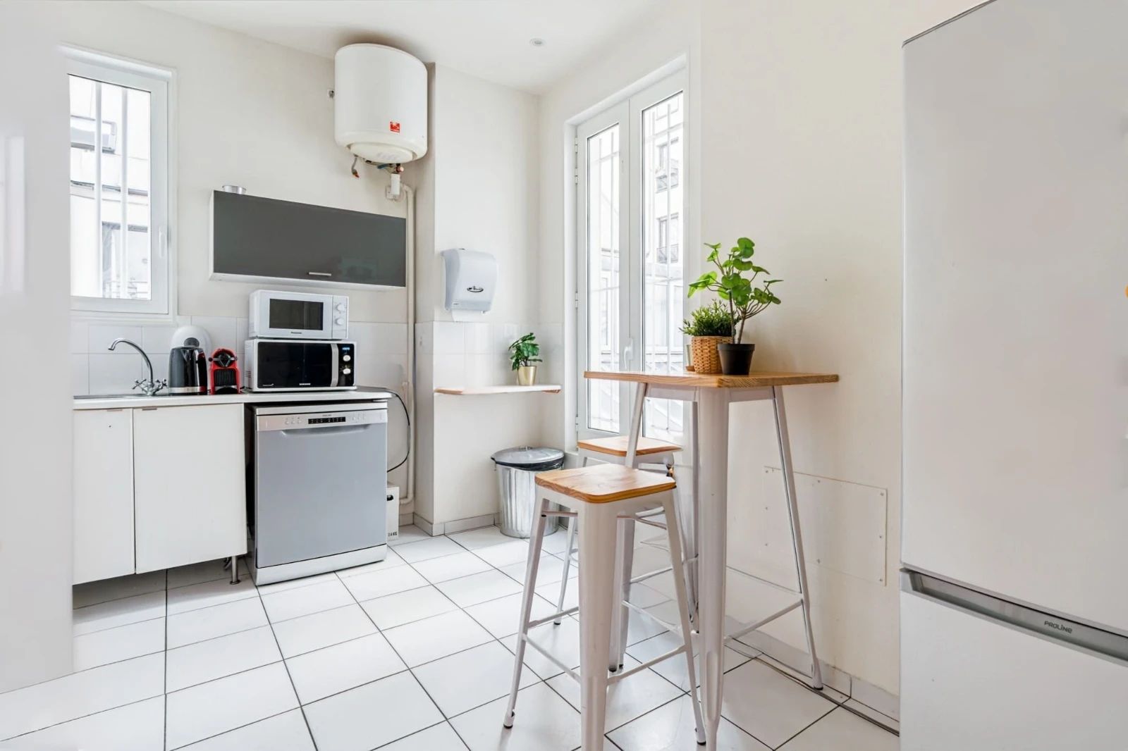 Bureau opéré · 10 à 12 postes · rue Oberkampf, Paris 11e — photo 2/10
