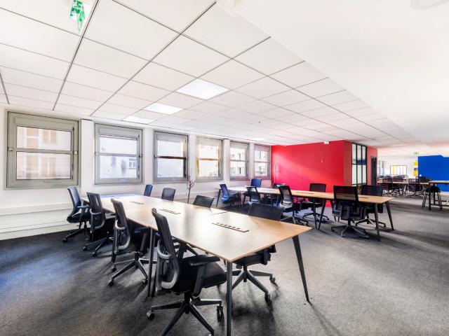 Bureau opéré · 35 à 42 postes · rue Saint-Honoré, Paris 1er — photo 1/6