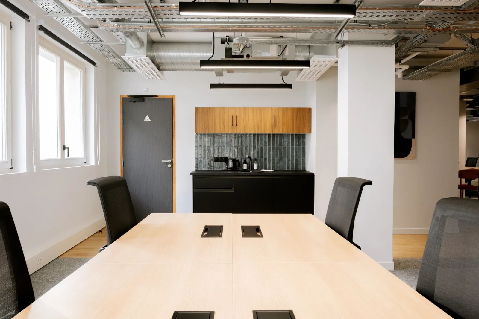 Bureau opéré · 100 à 124 postes · rue Lucien Sampaix, Paris 10e — photo 11/14