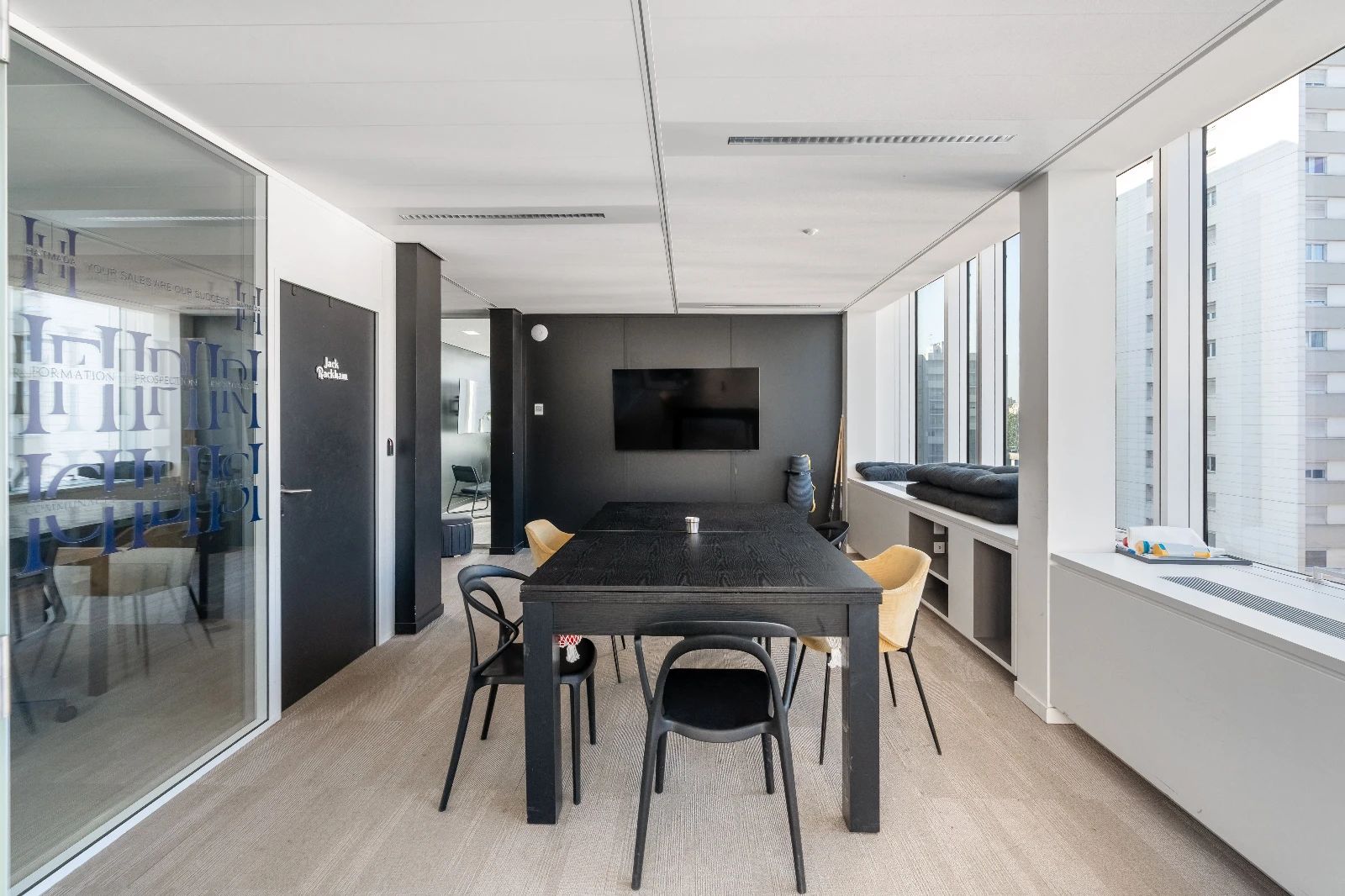 Bureau opéré · 35 postes · rue Pablo Néruda, Levallois-Perret — photo 4/16