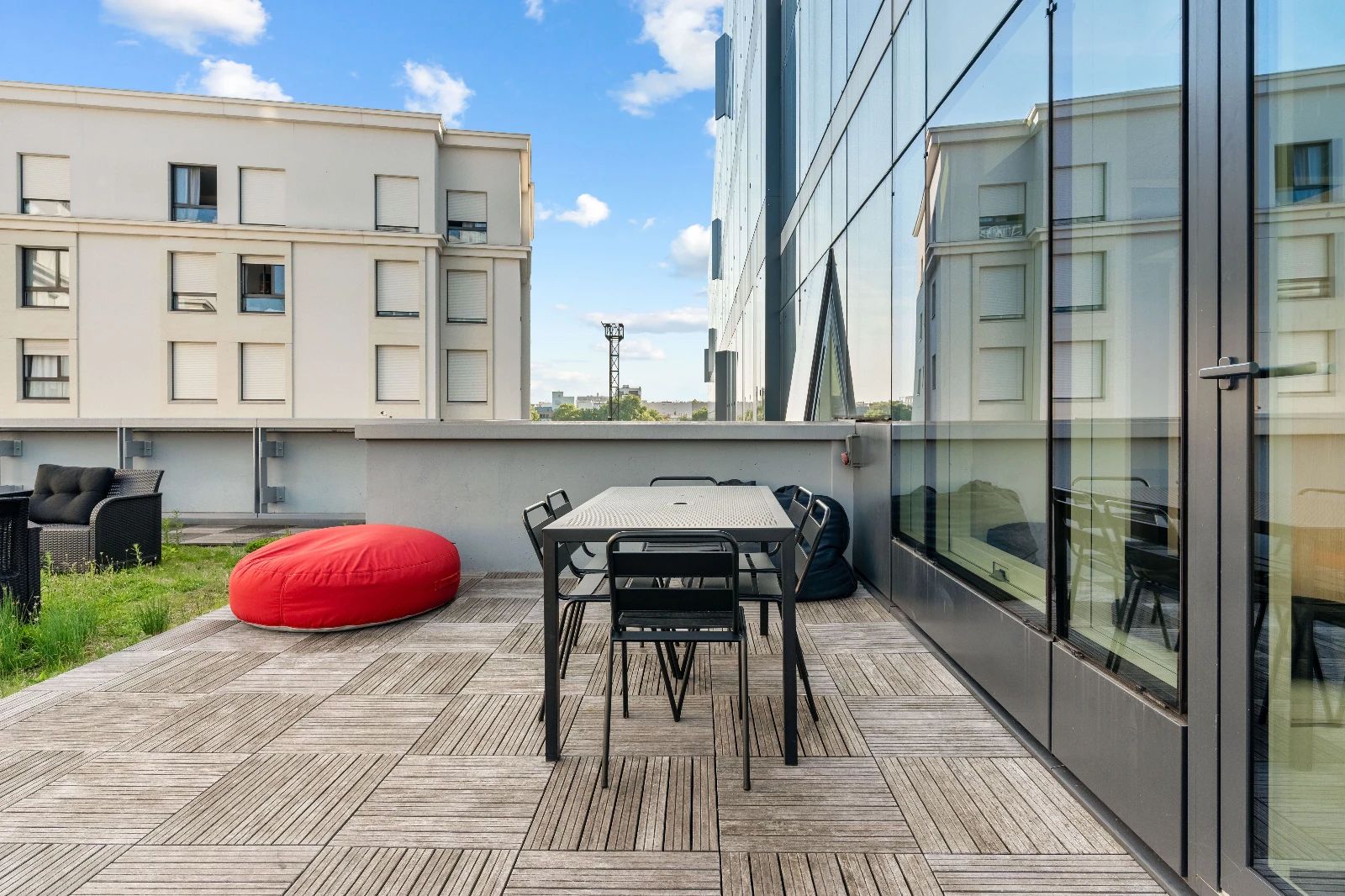 Bureau opéré · 35 postes · rue Pablo Néruda, Levallois-Perret — photo 6/16