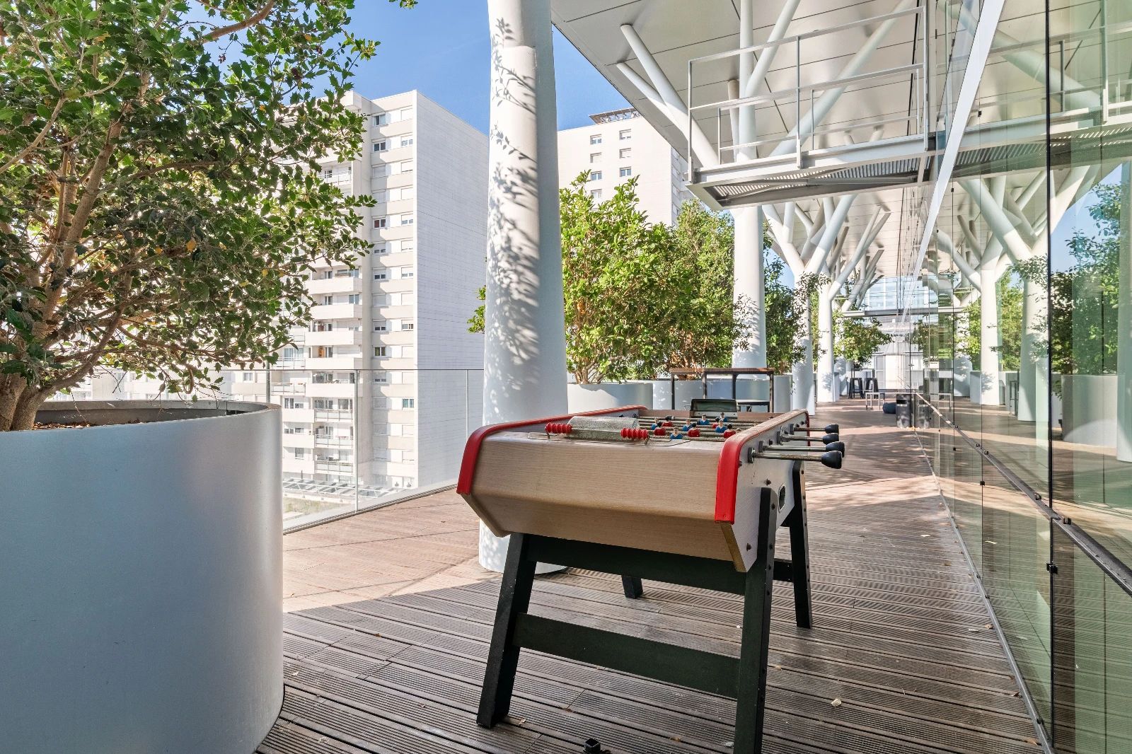 Bureau opéré · 35 postes · rue Pablo Néruda, Levallois-Perret — photo 9/16