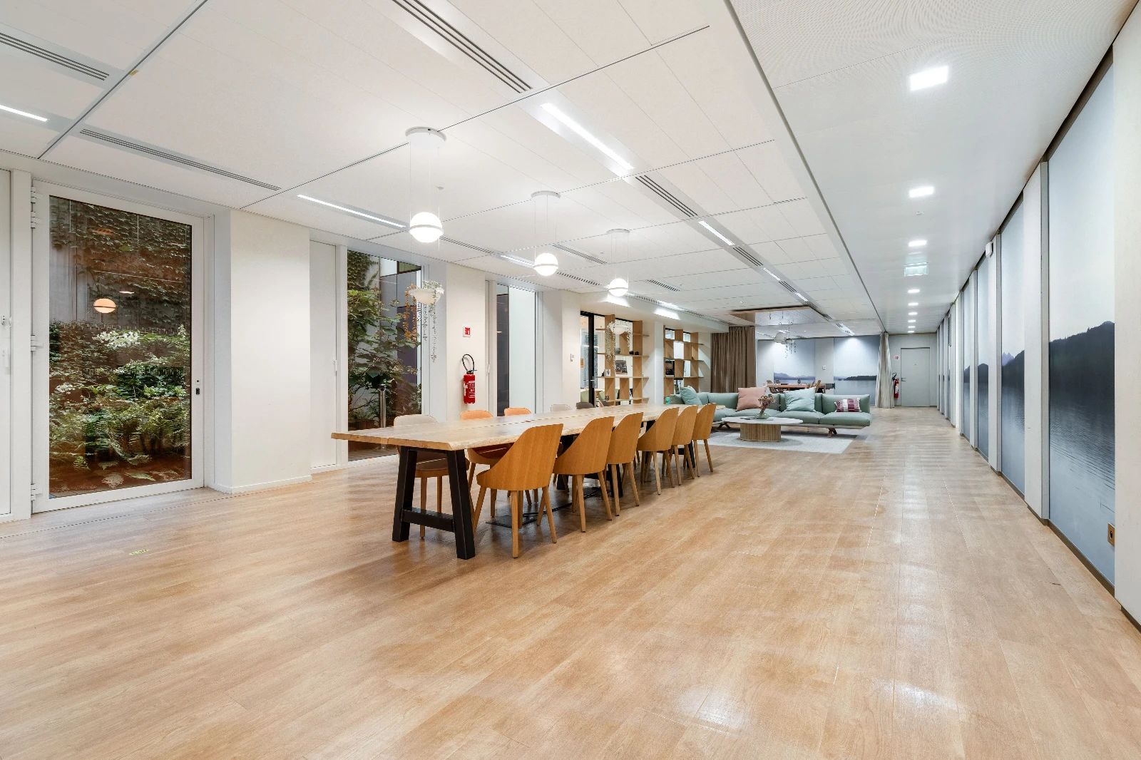 Bureau opéré · 35 postes · rue Pablo Néruda, Levallois-Perret — photo 13/16