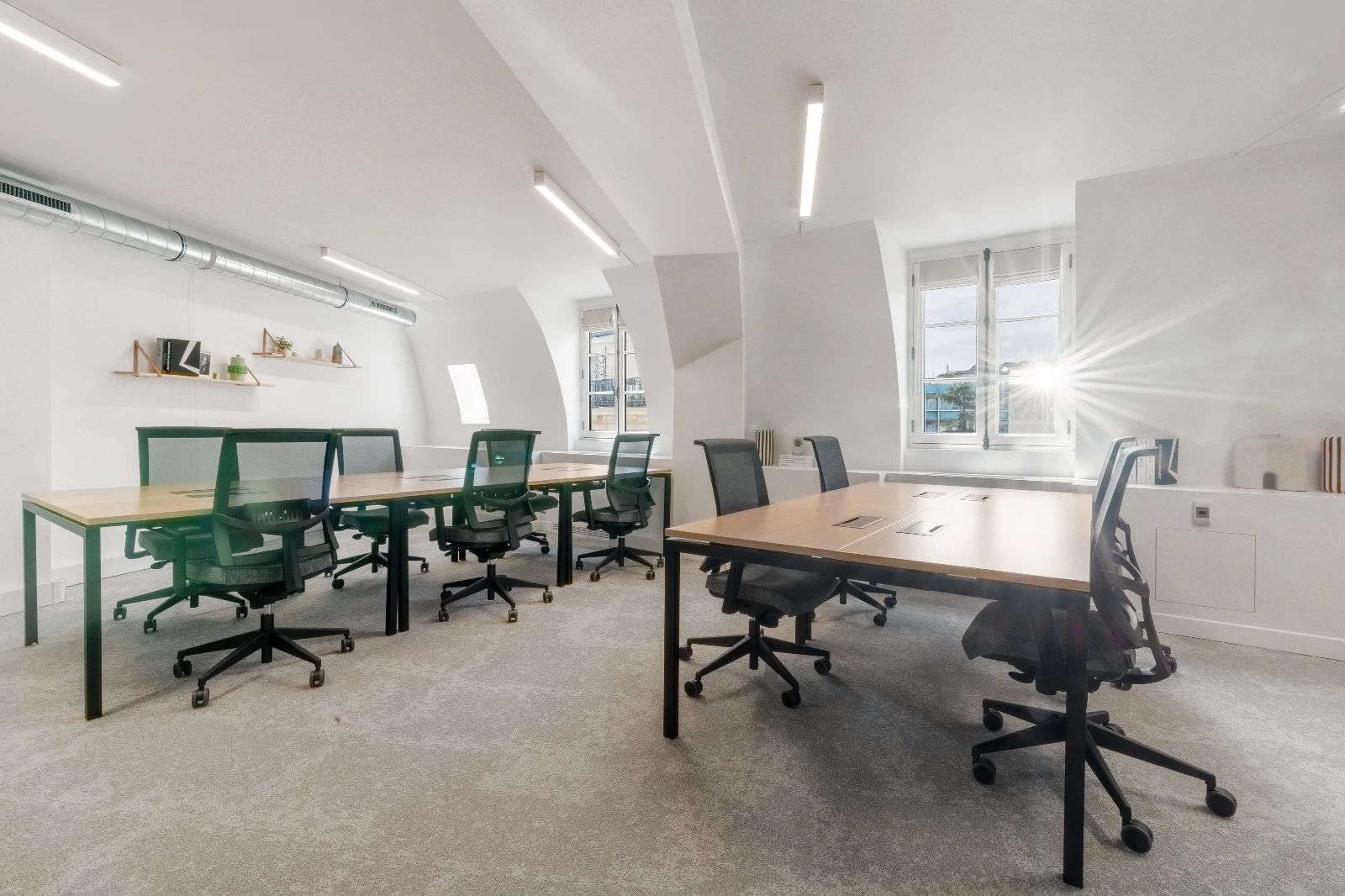 Bureau opéré · 50 à 56 postes · rue du Faubourg Saint-Antoine, Paris 12e — photo 4/21