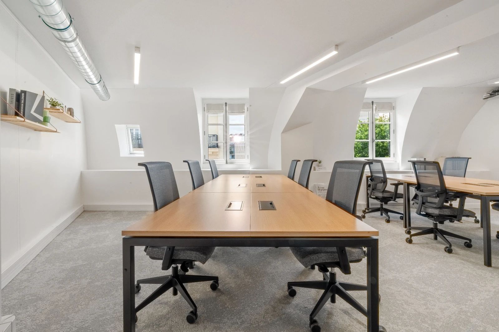 Bureau opéré · 50 à 56 postes · rue du Faubourg Saint-Antoine, Paris 12e — photo 5/21