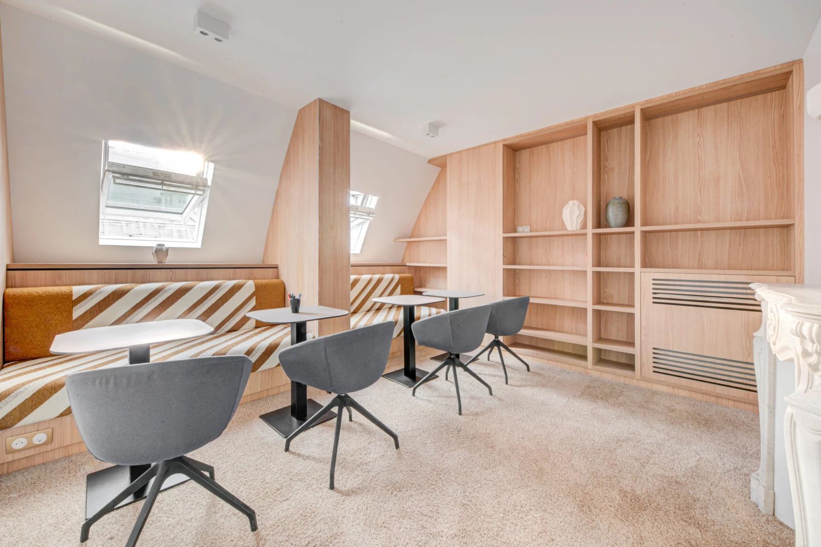 Bureau opéré · 25 à 32 postes · rue du Quatre Septembre, Paris 2e — photo 3/8
