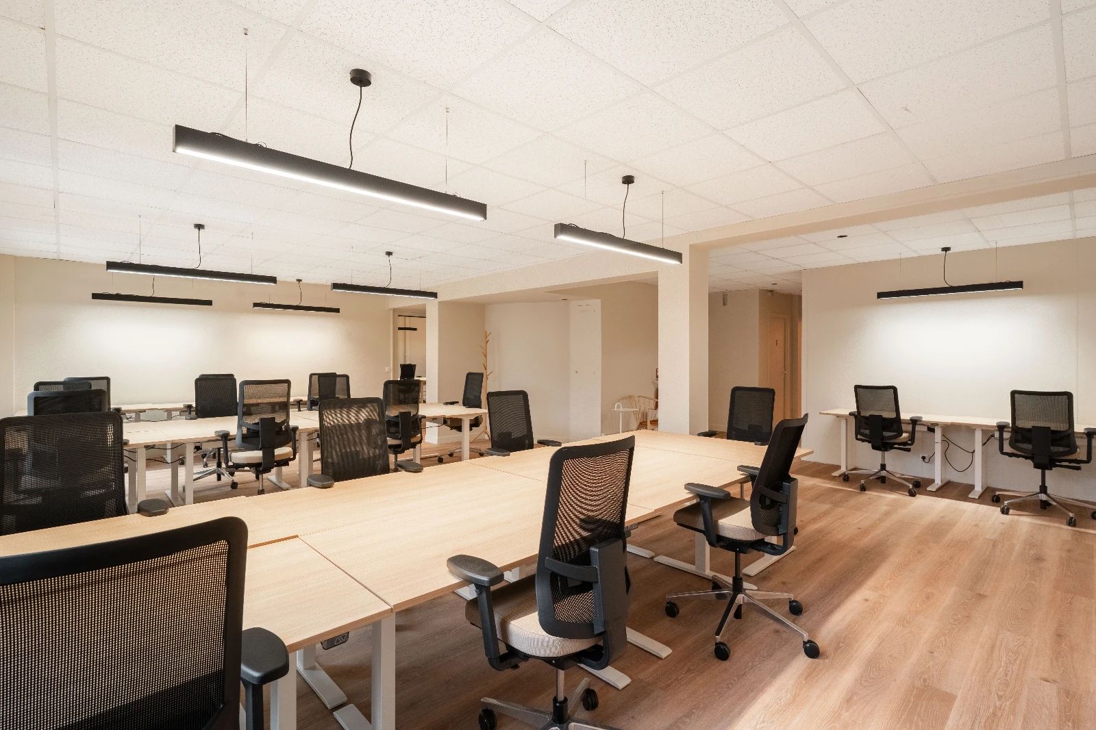Bureau opéré · 30 à 193 postes · rue de Montmorency, Paris 3e — photo 6/20