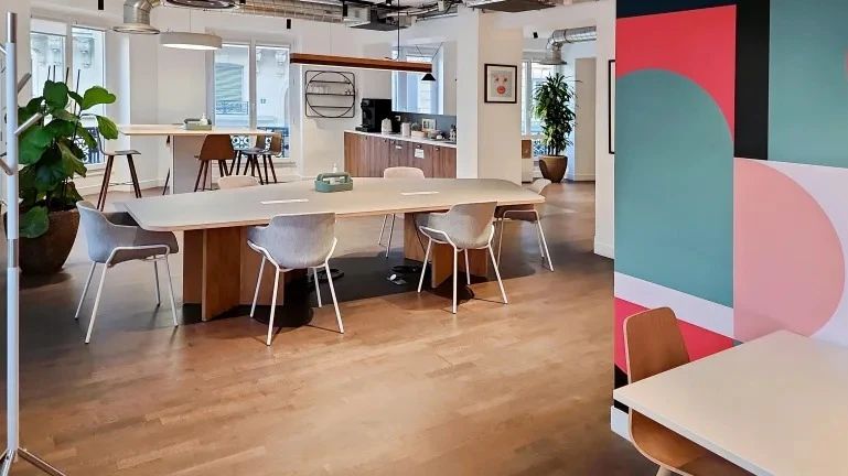 Coworking · 1 à 133 postes · rue Jean Lantier, Paris 1er — photo 2/4