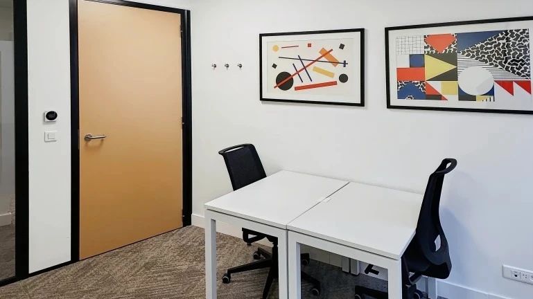 Coworking · 1 à 133 postes · rue Jean Lantier, Paris 1er — photo 3/4