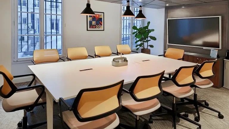 Coworking · 1 à 133 postes · rue Jean Lantier, Paris 1er — photo 4/4