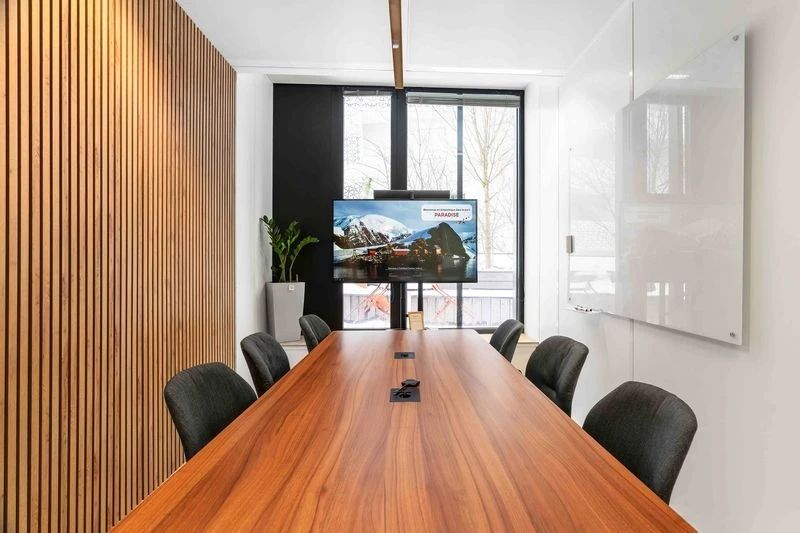 Bureau opéré · 25 à 30 postes · place Françoise Dorin, Paris 17e — photo 6/12