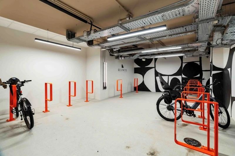 Bureau opéré · 25 à 30 postes · place Françoise Dorin, Paris 17e — photo 10/12
