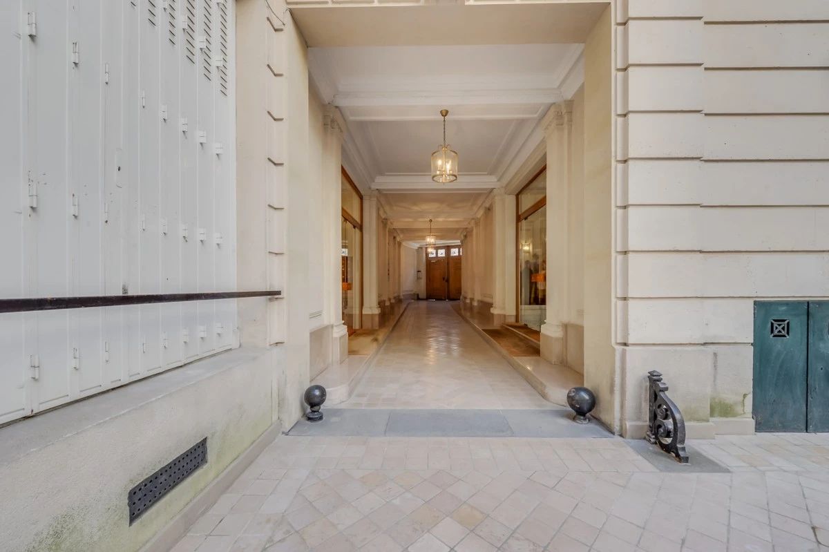 Bureau opéré · 80 à 100 postes · rue Auber, Paris 9e — photo 2/19