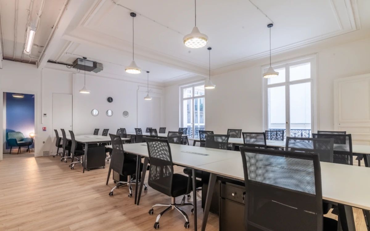 Bureau opéré · 80 à 100 postes · rue Auber, Paris 9e — photo 3/19