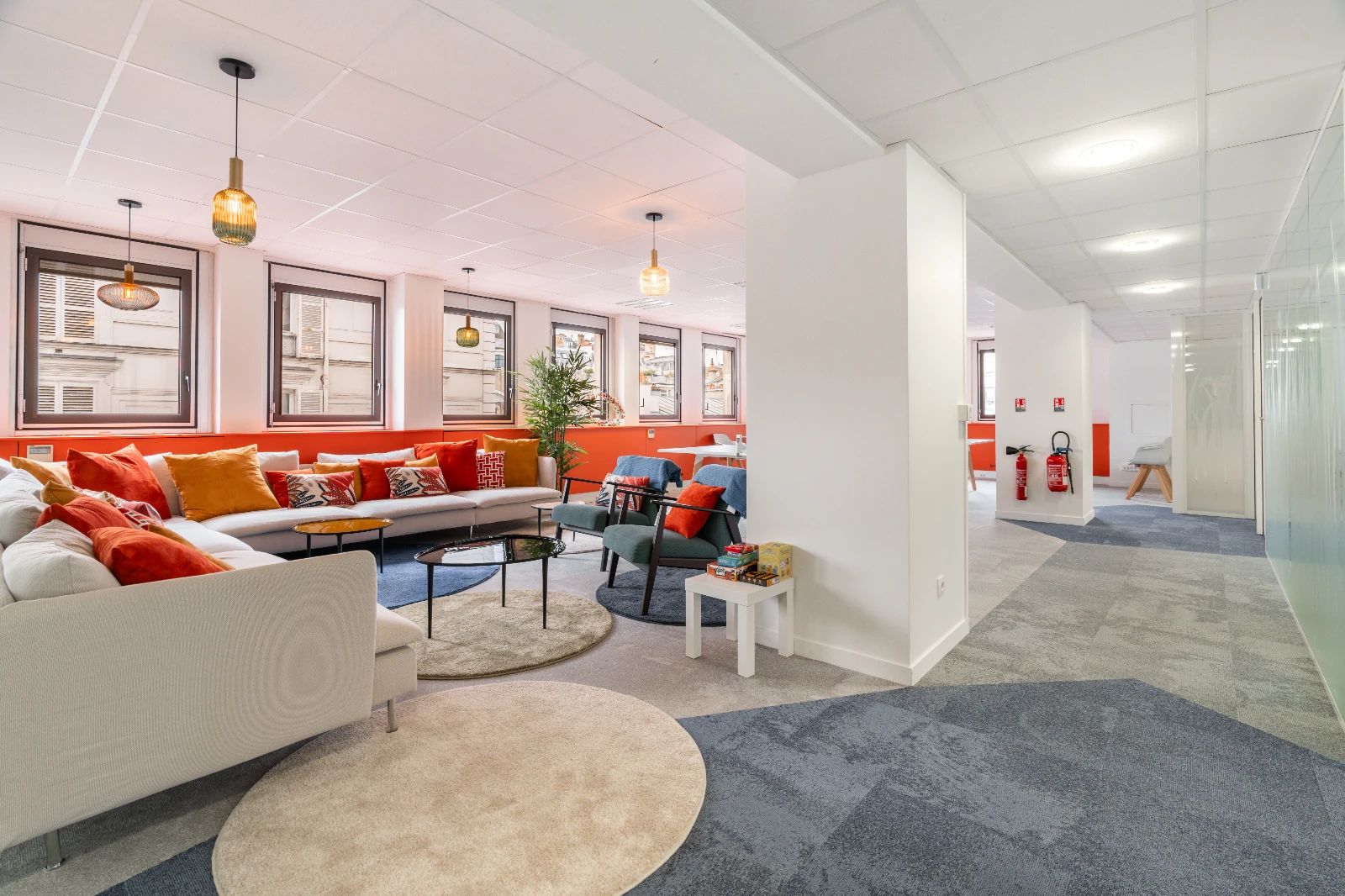 Bureau opéré · 15 à 22 postes · rue Jacques Dulud, Neuilly-Sur-Seine — photo 3/20