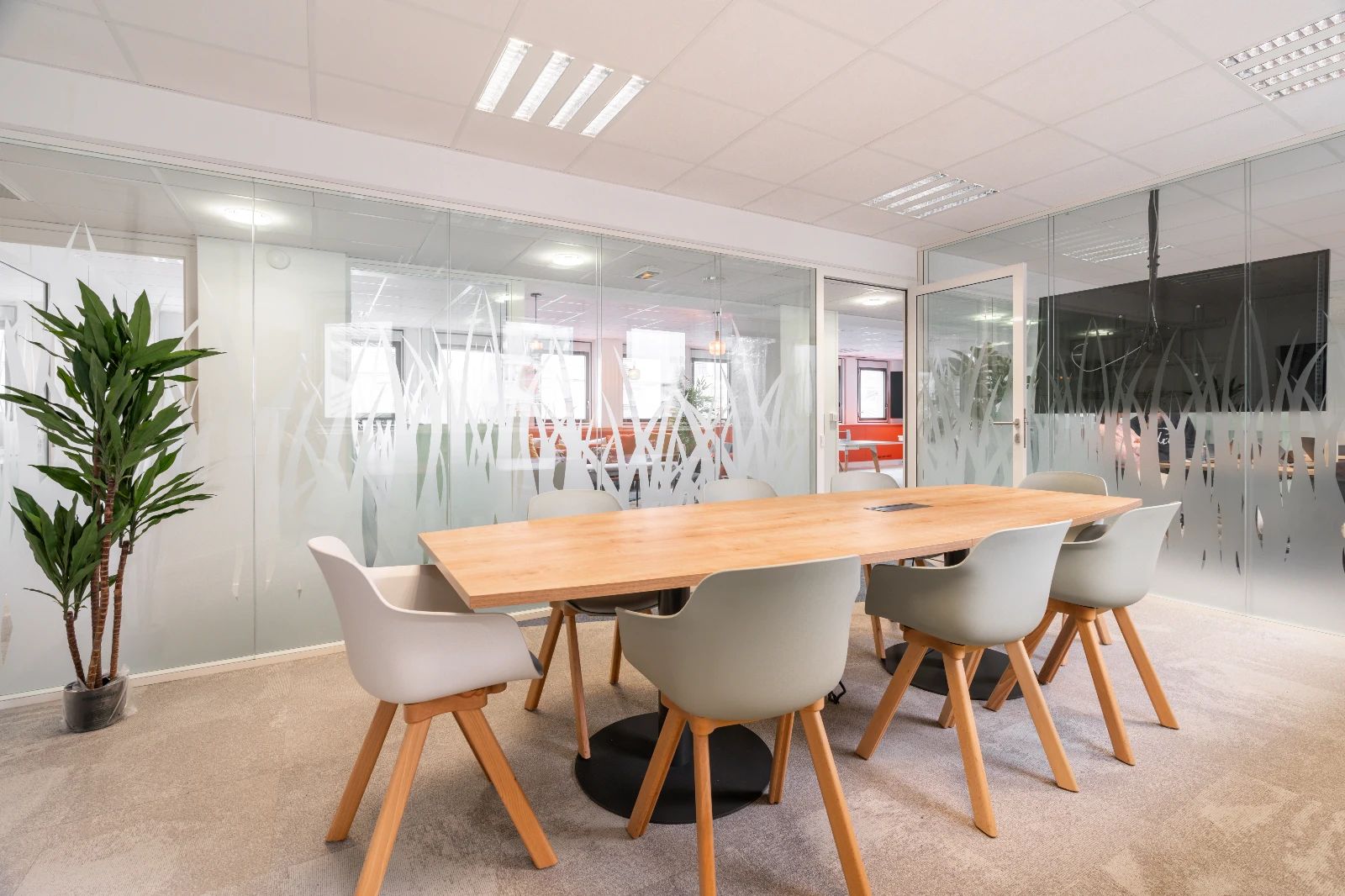 Bureau opéré · 15 à 22 postes · rue Jacques Dulud, Neuilly-Sur-Seine — photo 5/20