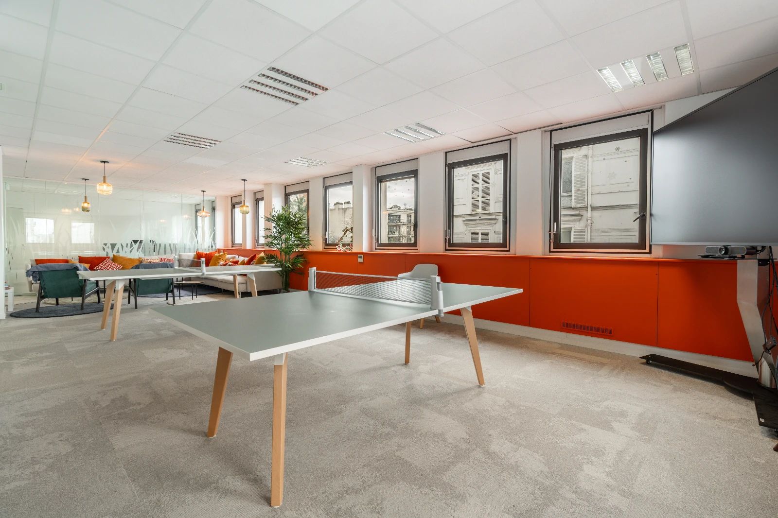 Bureau opéré · 15 à 22 postes · rue Jacques Dulud, Neuilly-Sur-Seine — photo 9/20