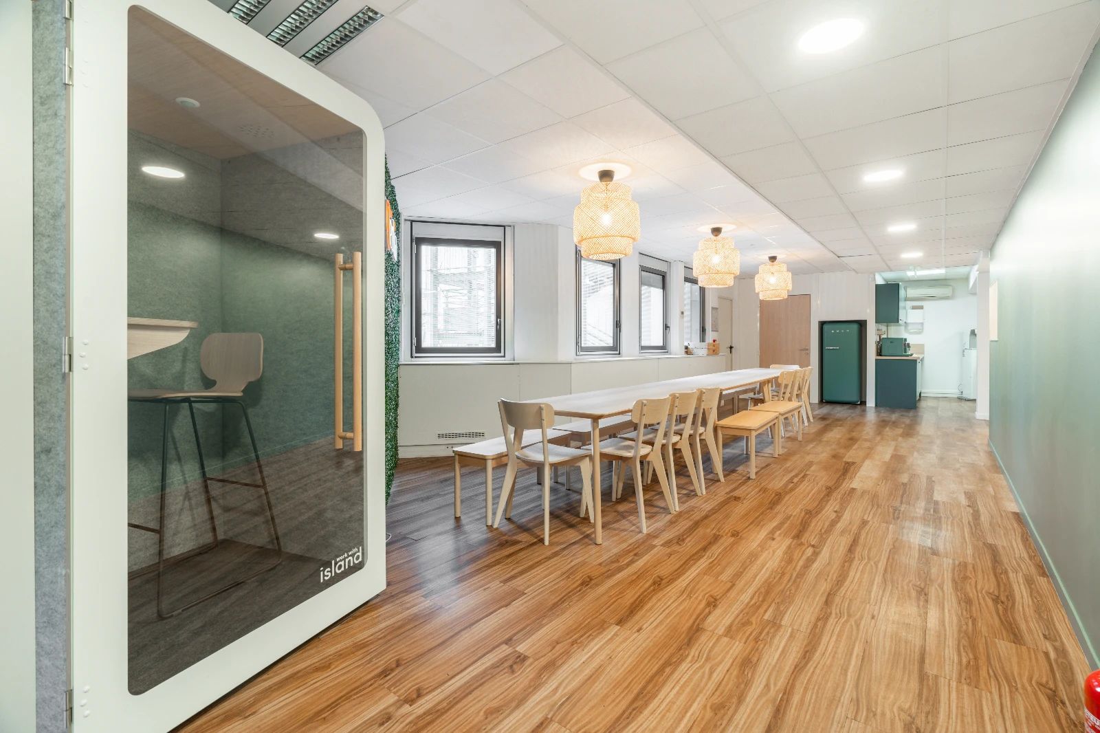 Bureau opéré · 15 à 22 postes · rue Jacques Dulud, Neuilly-Sur-Seine — photo 11/20