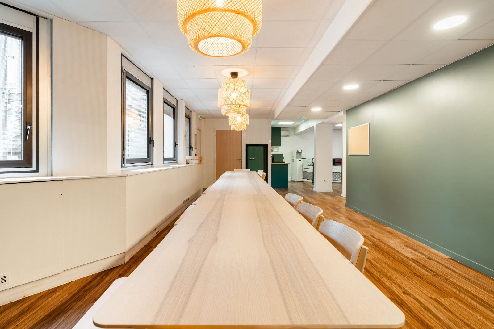 Bureau opéré · 15 à 22 postes · rue Jacques Dulud, Neuilly-Sur-Seine — photo 12/20