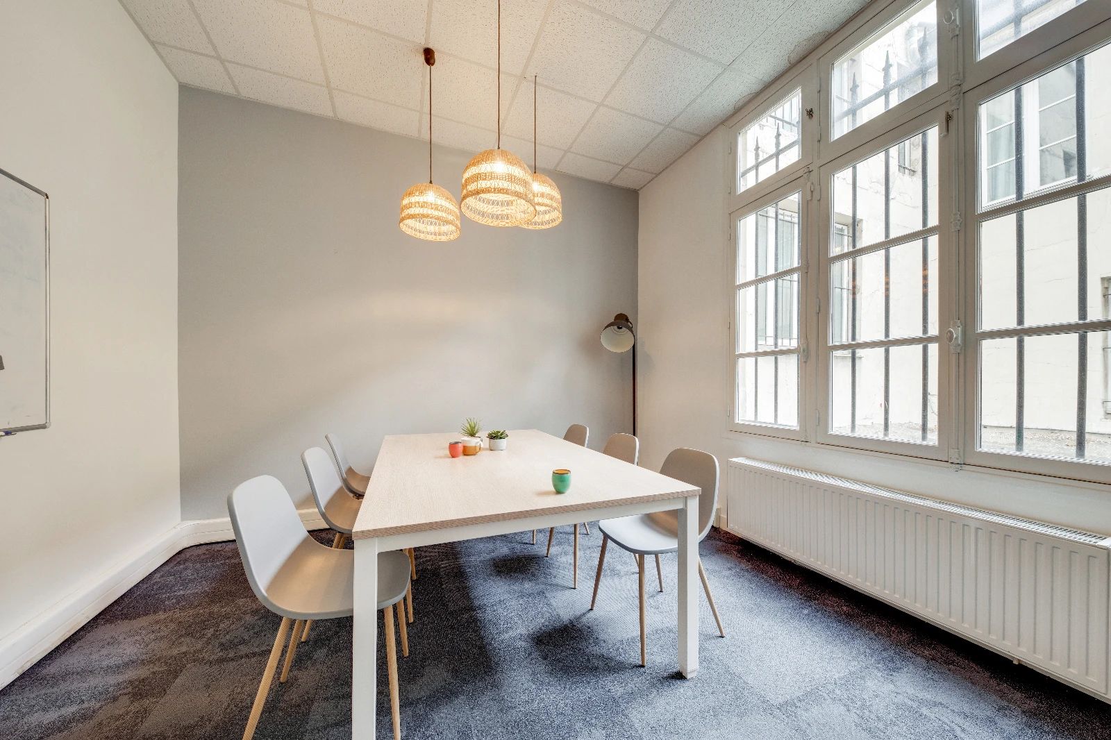 Bureau opéré · 20 à 26 postes · rue Martel, Paris 10e — photo 2/5